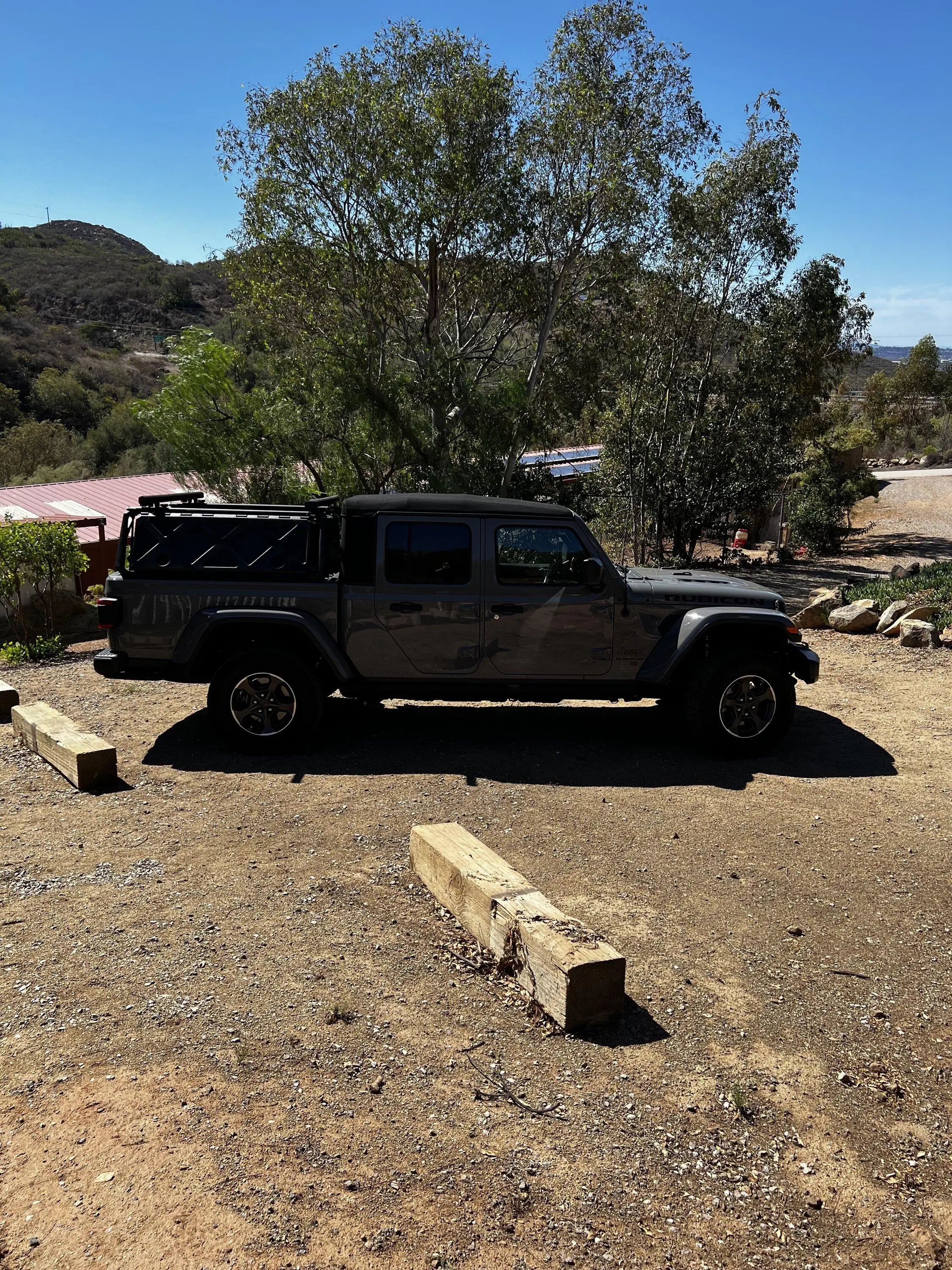 Jeep Gladiator New here from California 8AE622F5-8C6B-4E43-9CE9-B8B8615A4FFF