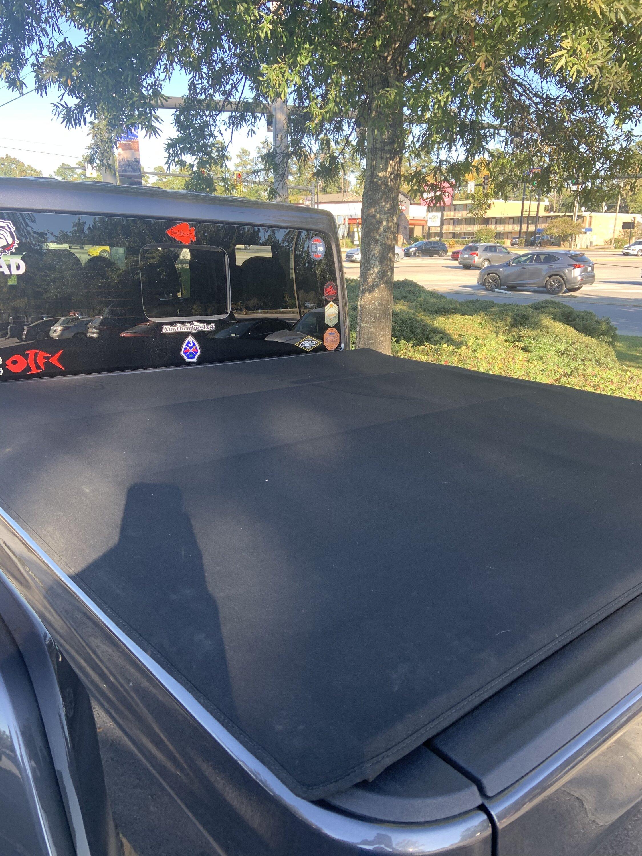Jeep Gladiator Mopar Tonneau Cover 3CD7920F-80C1-4373-900C-FB9D7ECBC1CF
