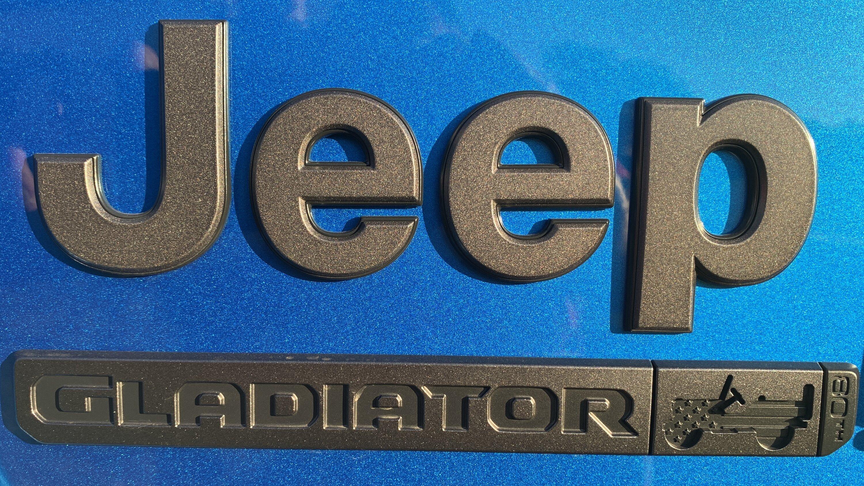 Jeep Gladiator Why all the Hype? (US Flag on Name Plate) 6B82AAD2-C28F-4CDB-A0C8-9AAC2BE240F2