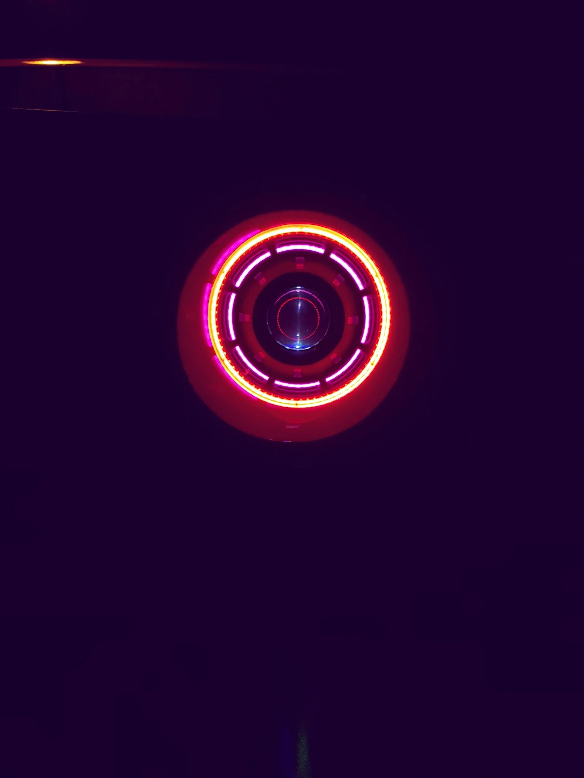 Jeep Gladiator Aiming Oracle colorshift and a few issues 20210321_205627