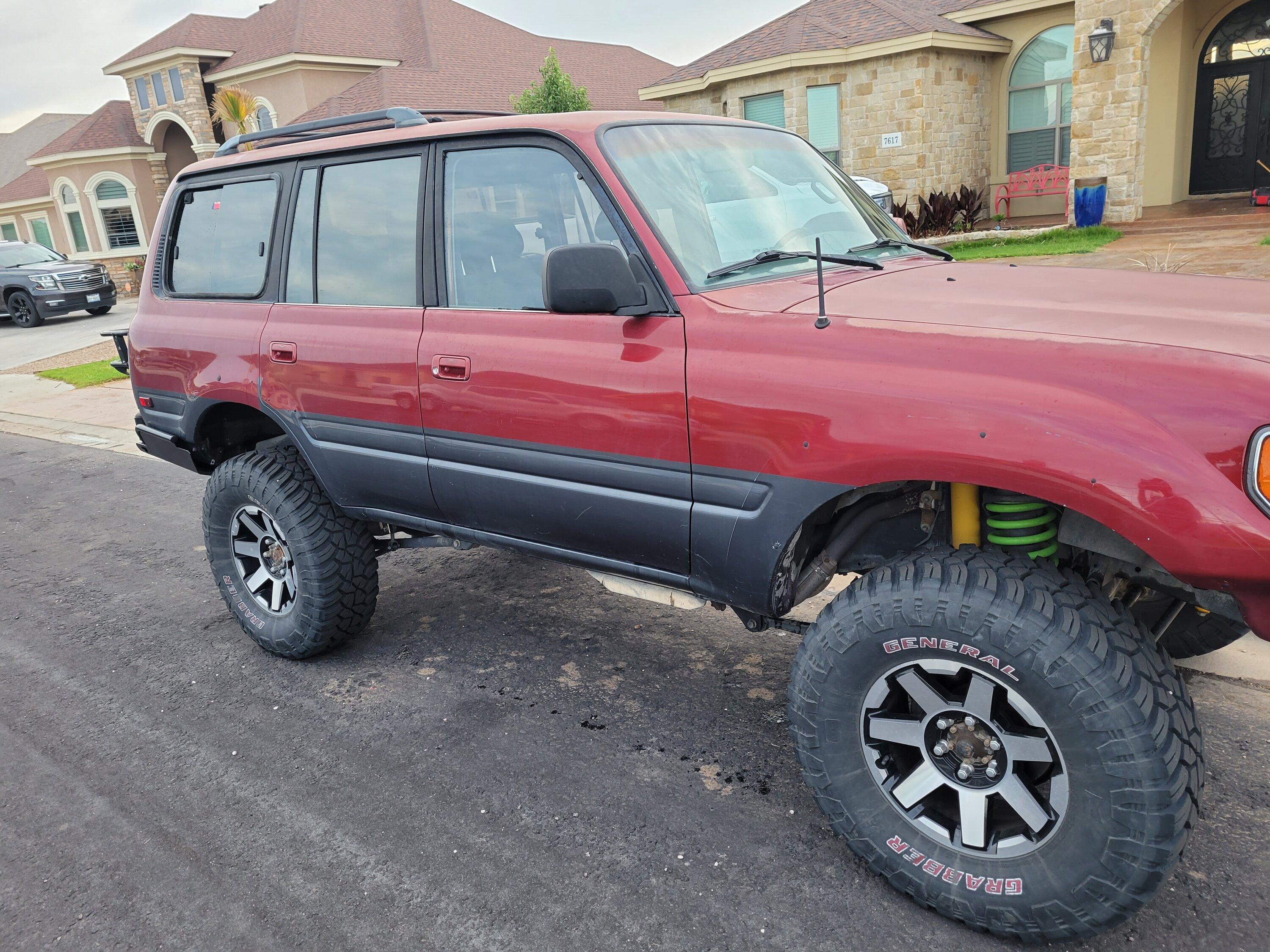 Jeep Gladiator Excellent comparison of IFS vs SFA (Jeep on 37s vs FJ cruiser) from a Toyota fan. 20210627_201017