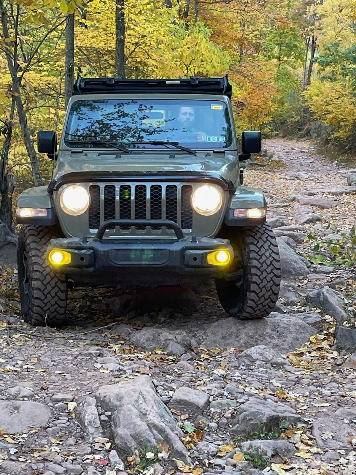 Jeep Gladiator Make us FALL in love with your Gladiator. (Show us your Bestop in the wild.) IMG_20221024_083240