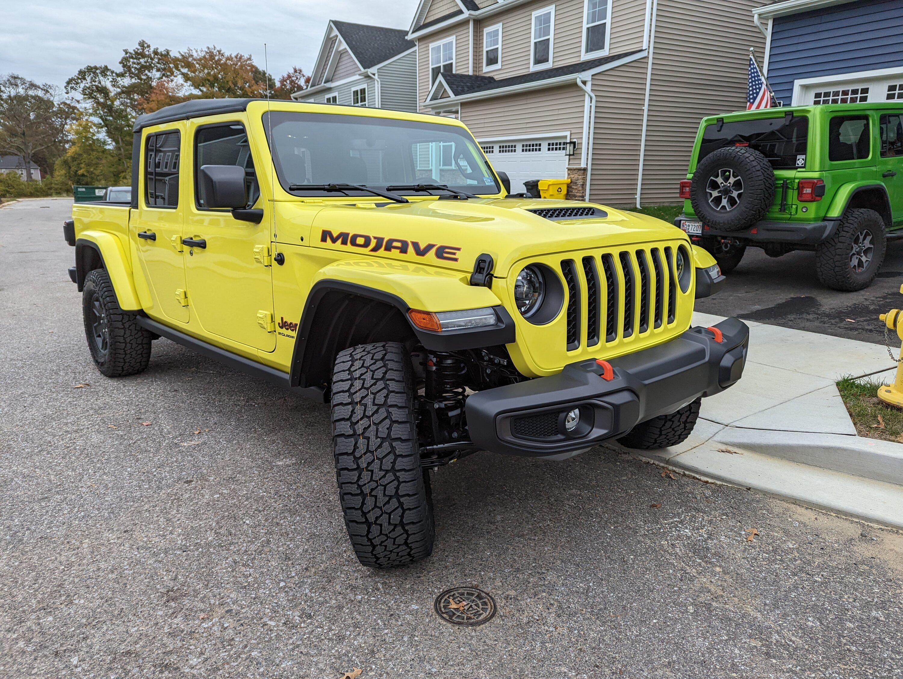 Jeep Gladiator Why all the Hype? (US Flag on Name Plate) PXL_20221023_155533927