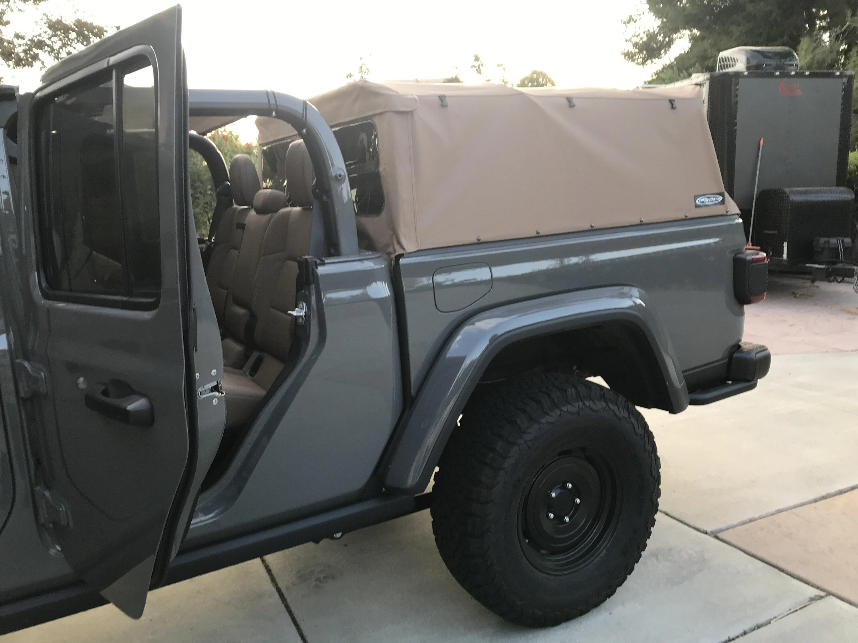 Jeep Gladiator Best softopper? FF6CE4CD-404D-40F0-BCAF-8502FD804967
