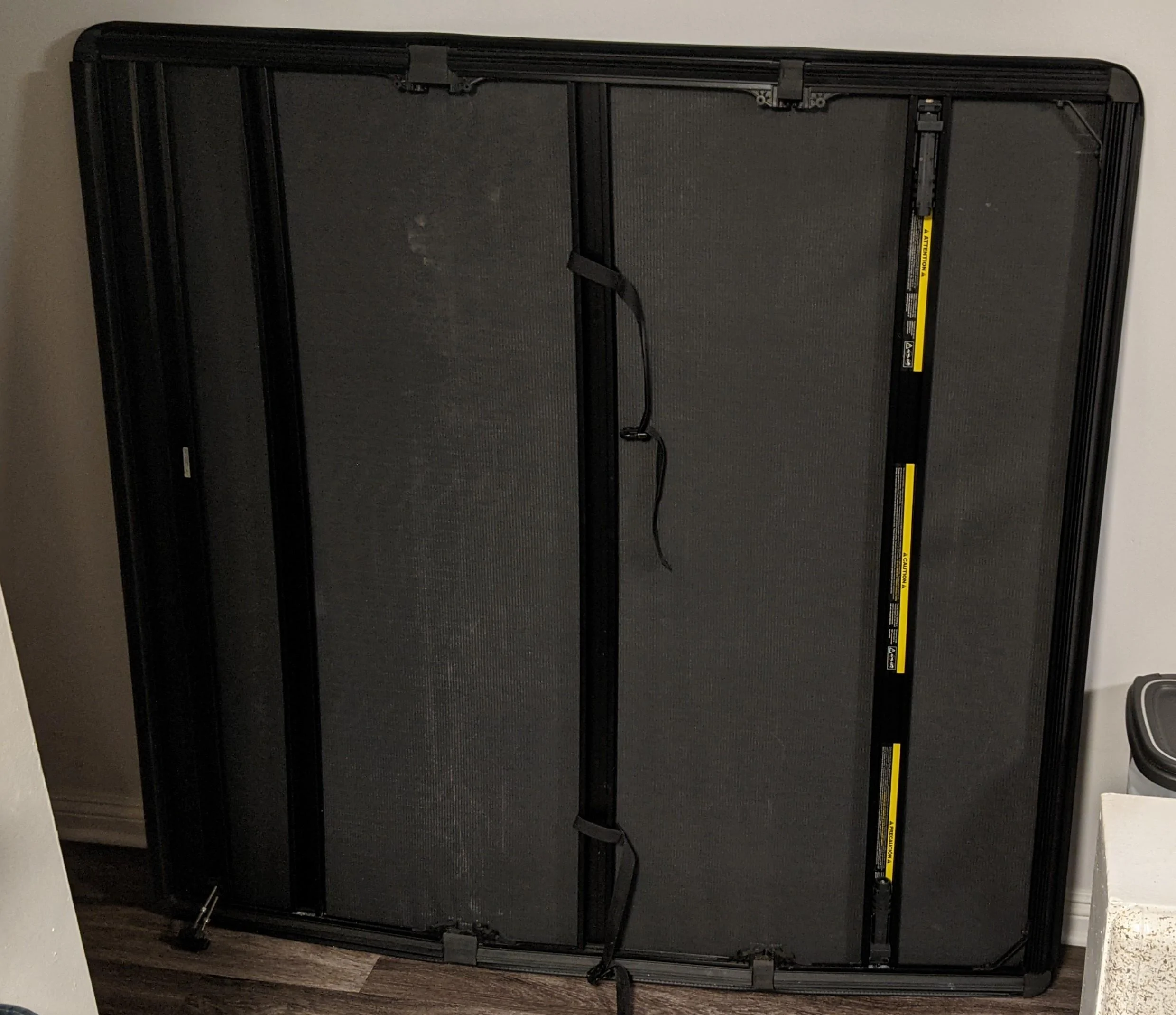 Jeep Gladiator Tonneau Cover, Soft Tri-Fold - Mopar (82215615) - LA Area PXL_20221025_032818688