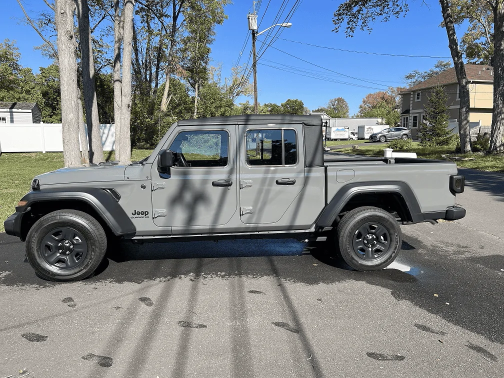 Jeep Gladiator 2022 Sting Gray Gladiator Sport Build Stock