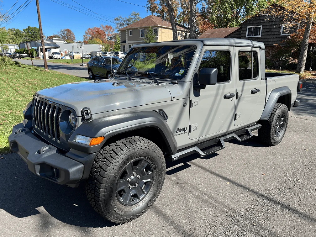 Jeep Gladiator 2022 Sting Gray Gladiator Sport Build Wheels & Nerf Bars