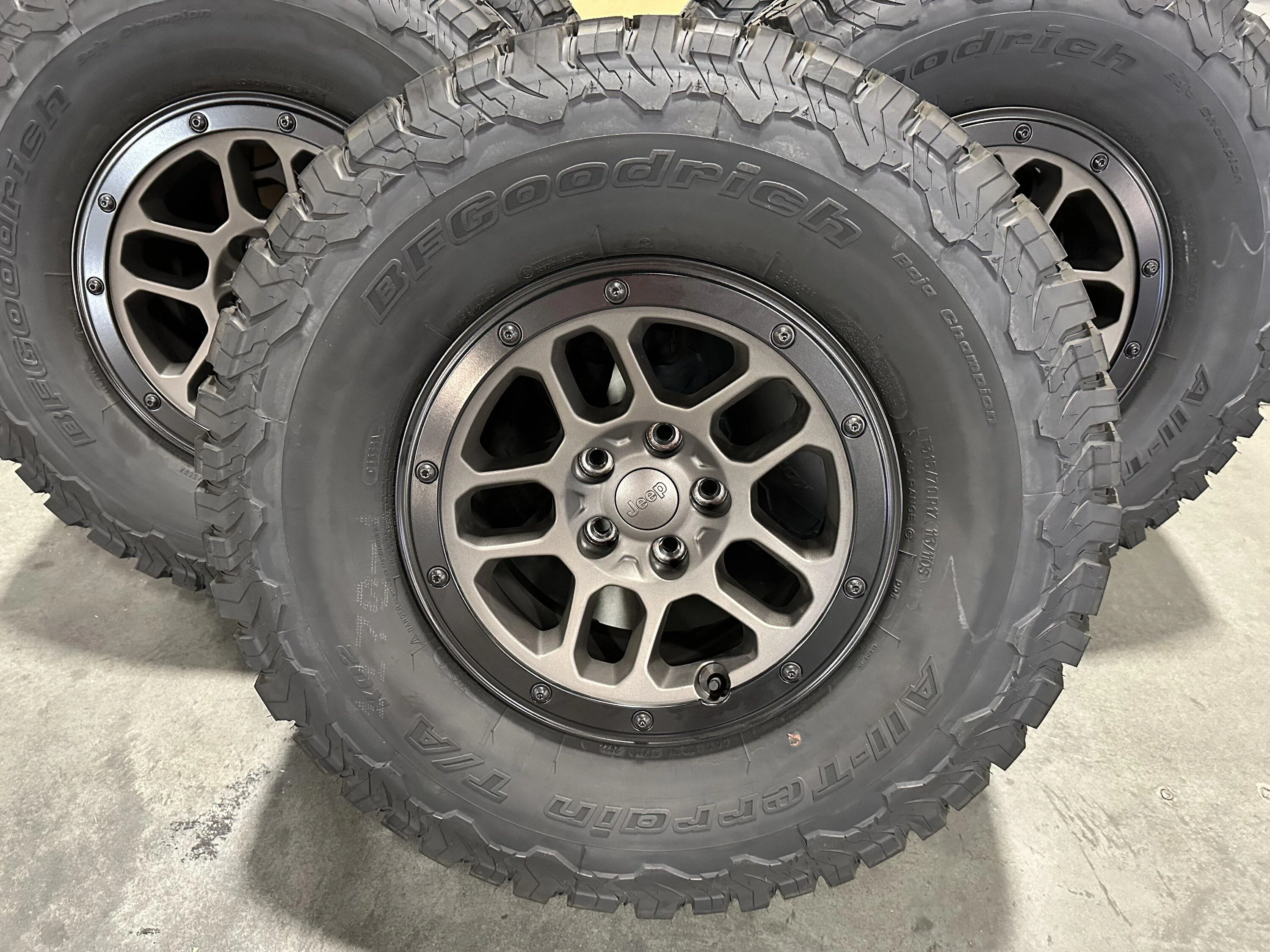 Jeep Gladiator 392 XR wheels and tires BB23EC1C-115F-4773-8D09-98D2B04F8E65