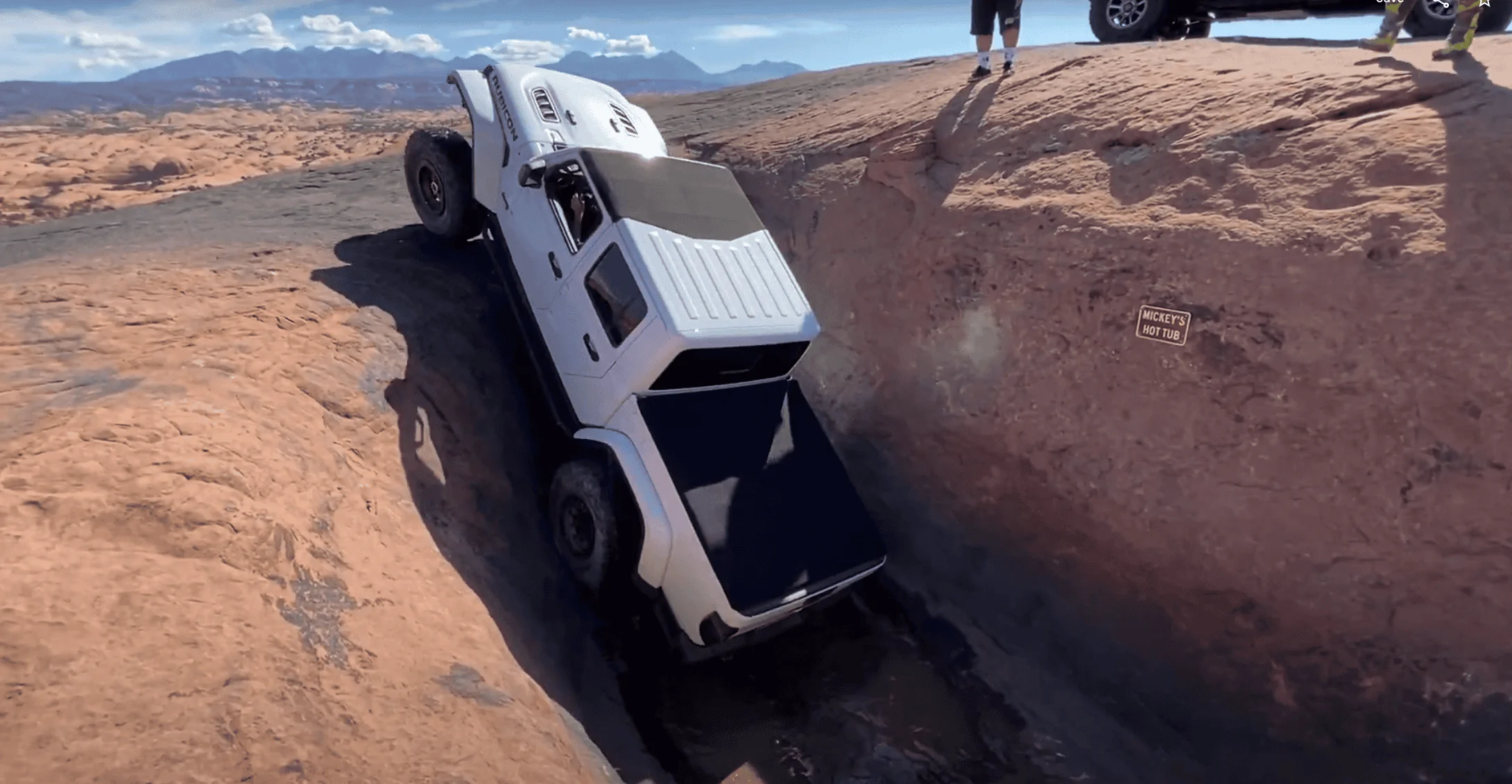 Jeep Gladiator Lets see all those Gladiators with lifts and bigger tires! Screenshot from 2022-10-28 12-32-01