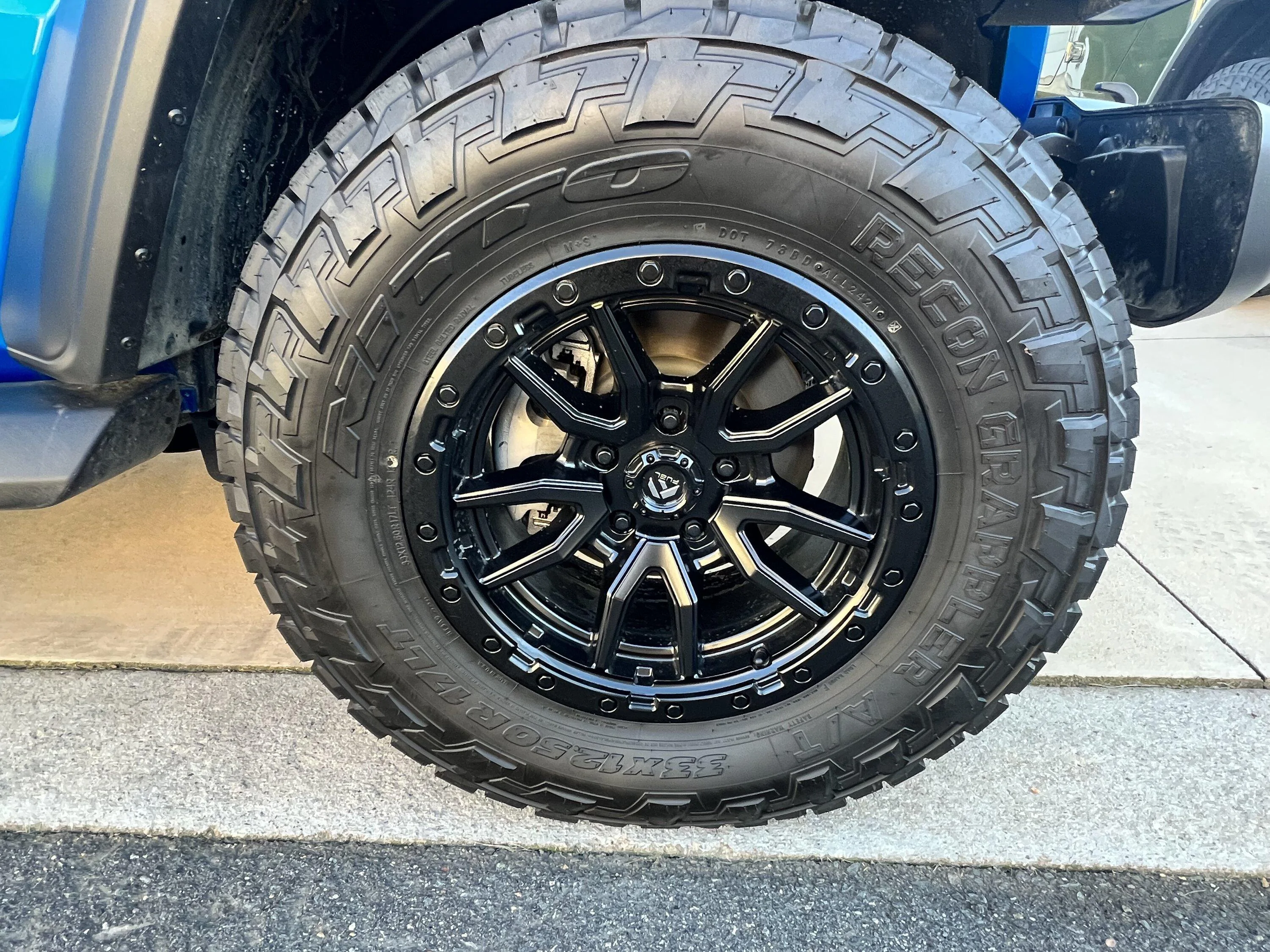 Jeep Gladiator Fuel Rebels + NITTO RECON 0EF7ED01-8E77-4458-A032-E91C6F2FF851