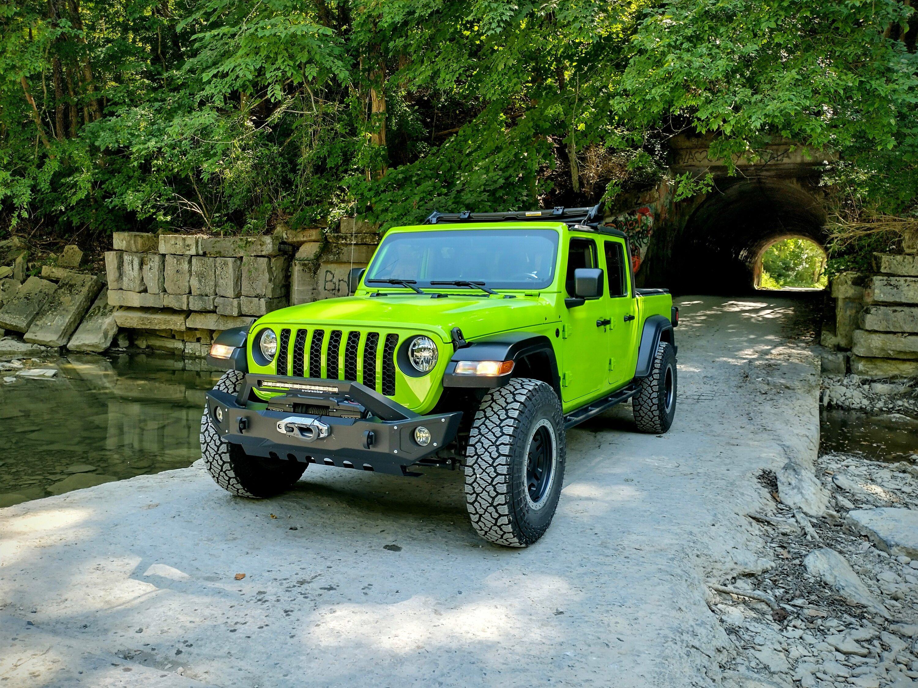 Jeep Gladiator Barricade HD Front Bumper with 20-Inch Light Bar? IMG_20220722_155011896_HDR~2
