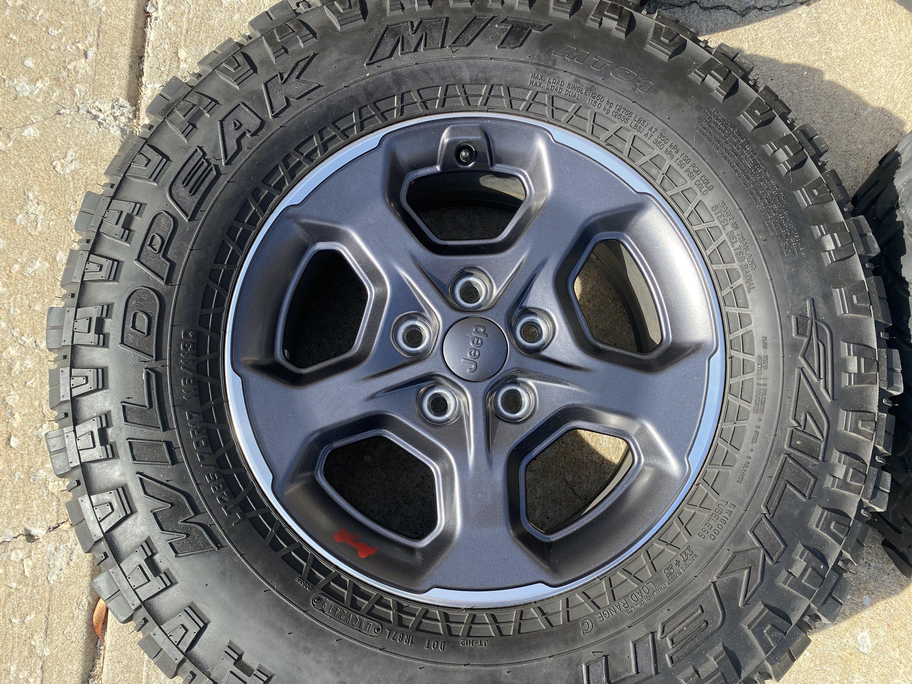 Jeep Gladiator Factory Rubicon wheels with 33” Falken Wildpeak MT’s and TPMS 5CE2E6B1-8769-43C3-9115-2B80F6C6BD31