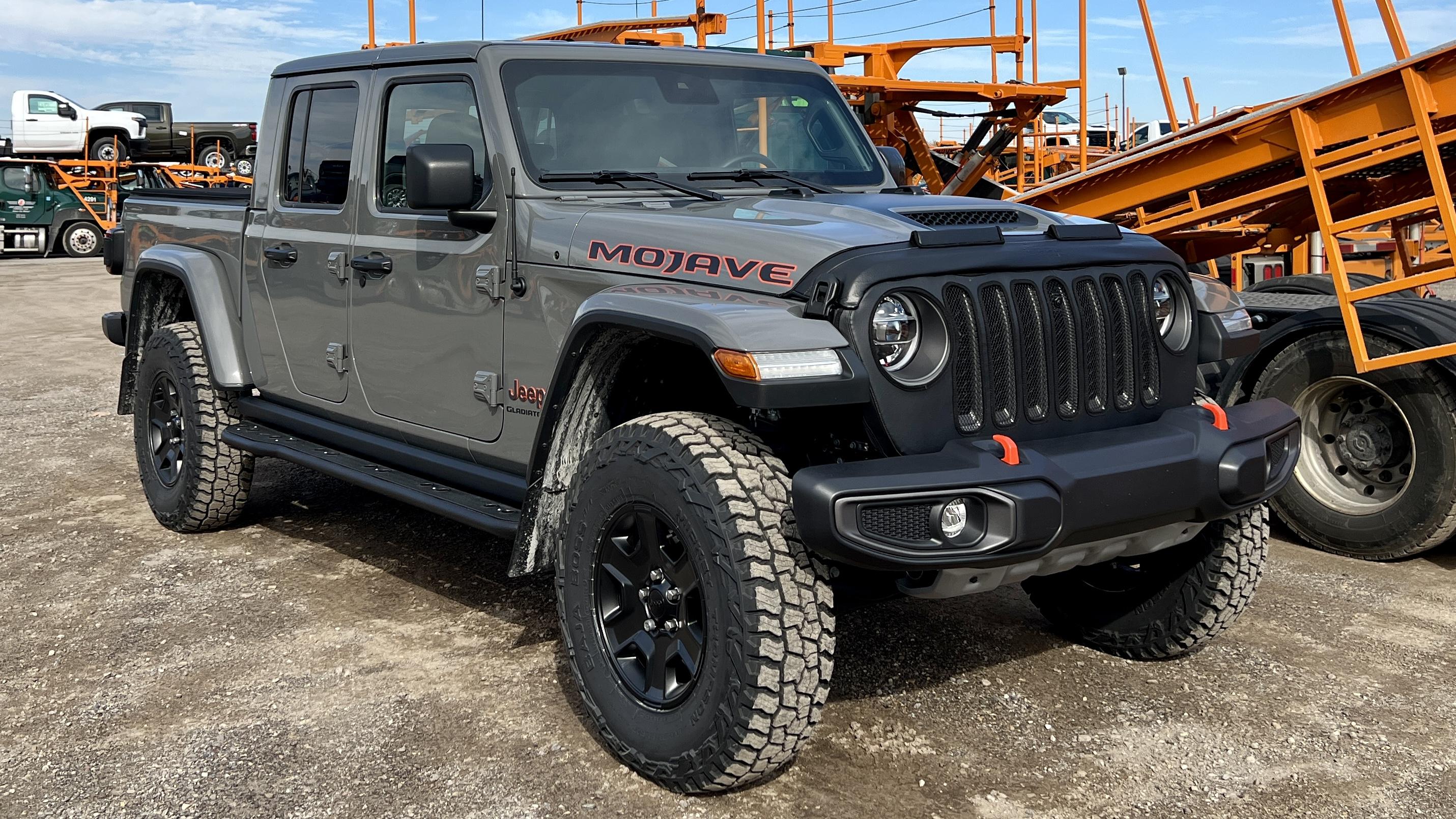 Jeep Gladiator STING GRAY Gladiator JT Club B2790F1C-A8D2-4F47-90F6-75B471835E12