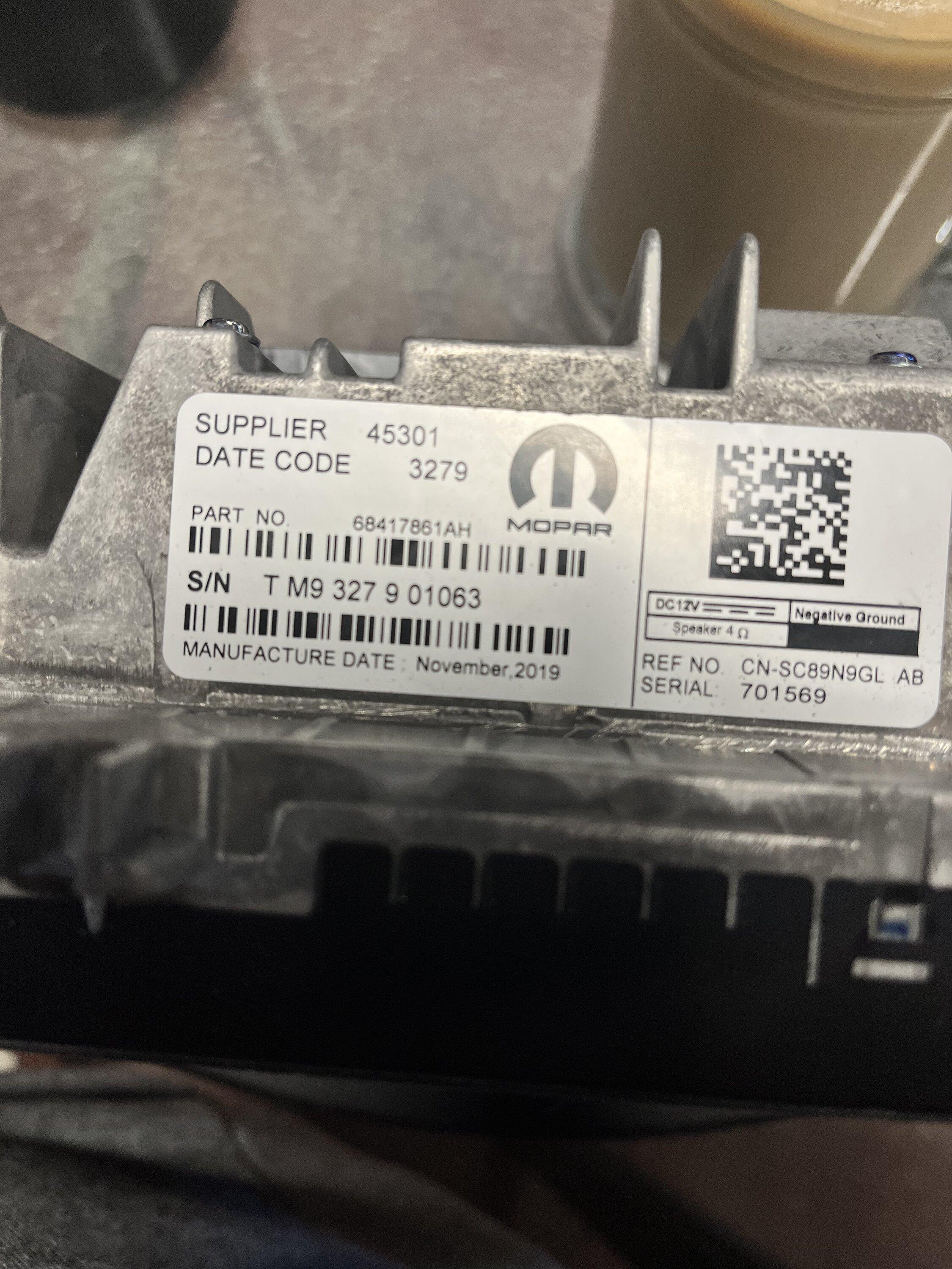 Jeep Gladiator Uconnect 8.4 with NAV 50986971-4980-45E8-BD57-1F5BB90042F4