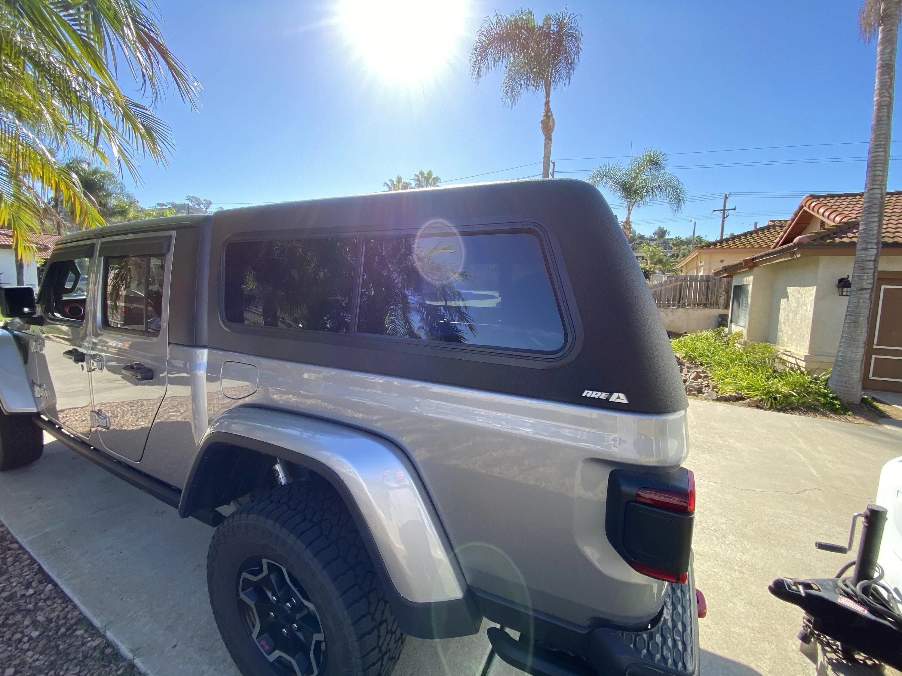 Jeep Gladiator A.R.E shell/topper 6C9A73BE-399E-40C0-9DF6-C6D01913E815