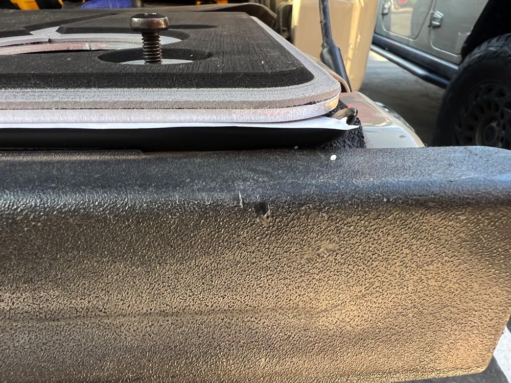 Jeep Gladiator New BillieBars Tailgate Cover! TailgateCover_3_Install03