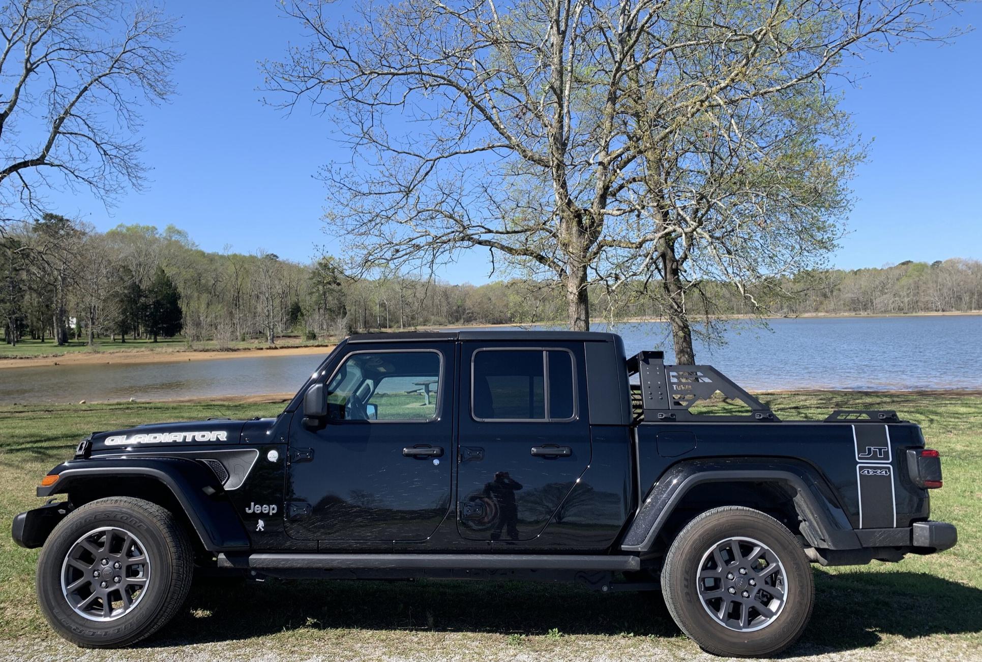Jeep Gladiator FOR SALE:  Tuwa Pro Moab Chase Rack with roof/side bars 267F28D4-9291-44AF-8134-D842457039F2