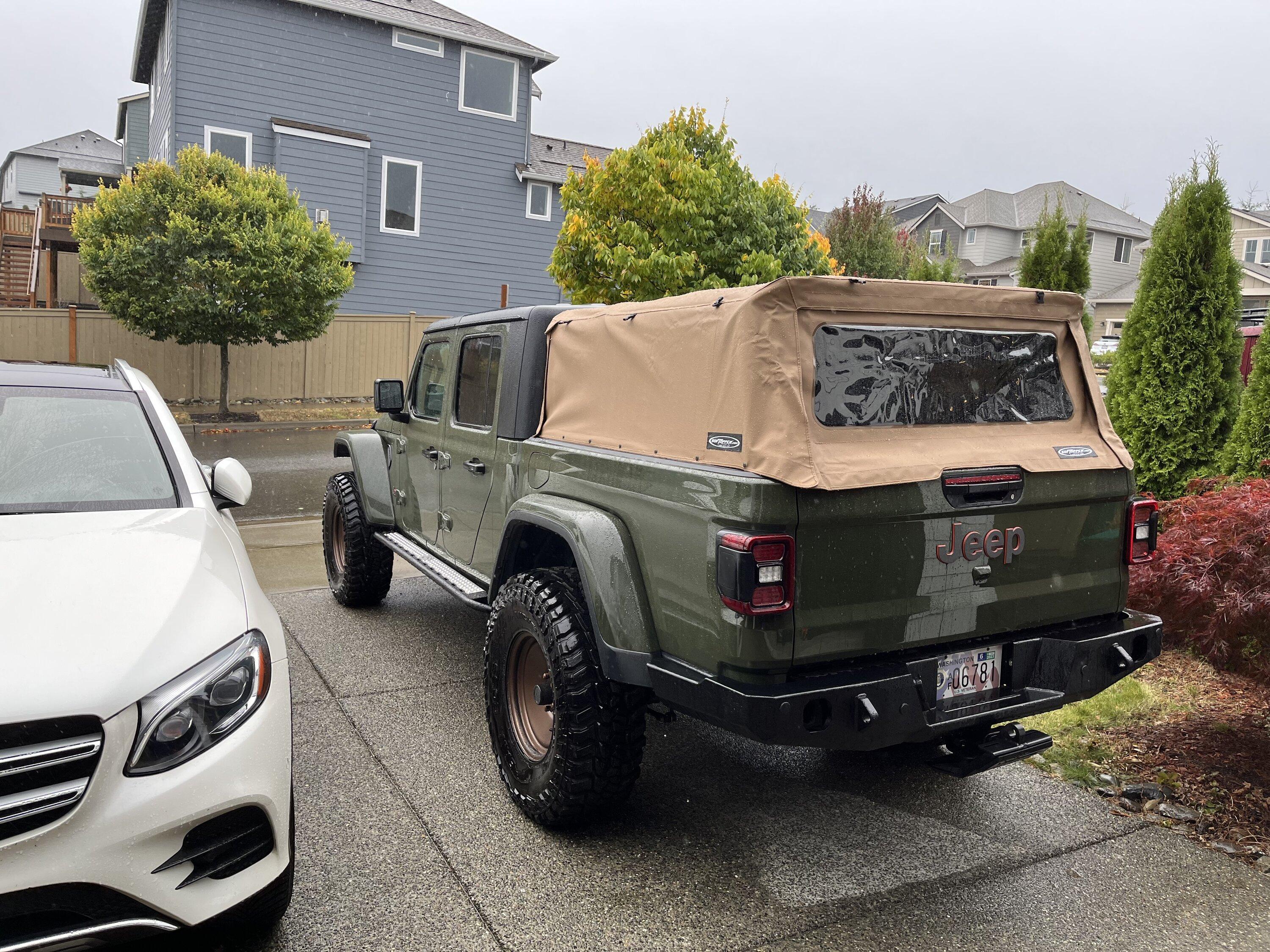 Jeep Gladiator Tan SofTopper on Gator Gladiator w/ Premium soft top? FF4F81EA-3FE3-4B65-94E8-F386D4D182A8