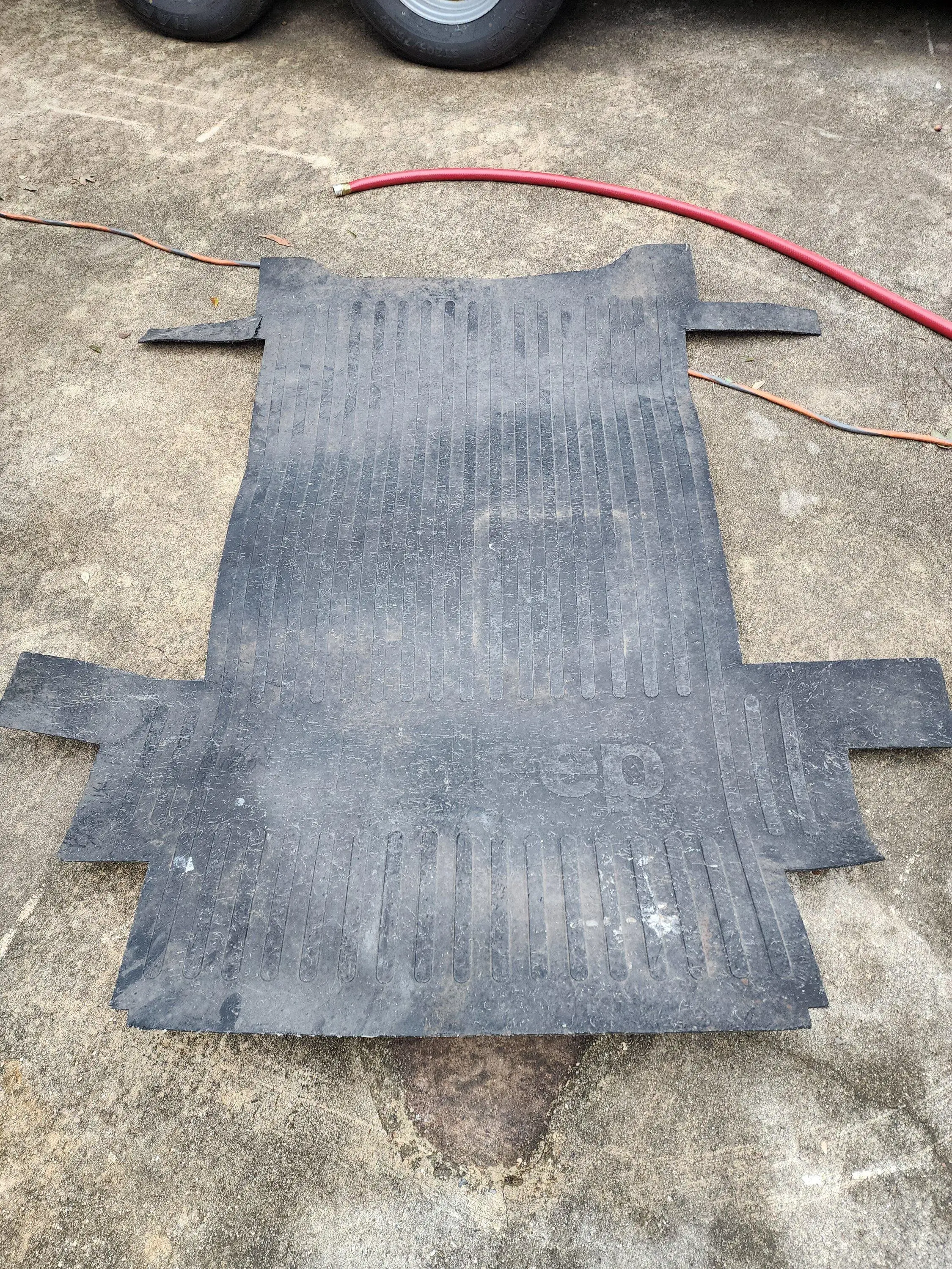 Jeep Gladiator CJ-8 scrambler OEM bed mat 20221029_163107