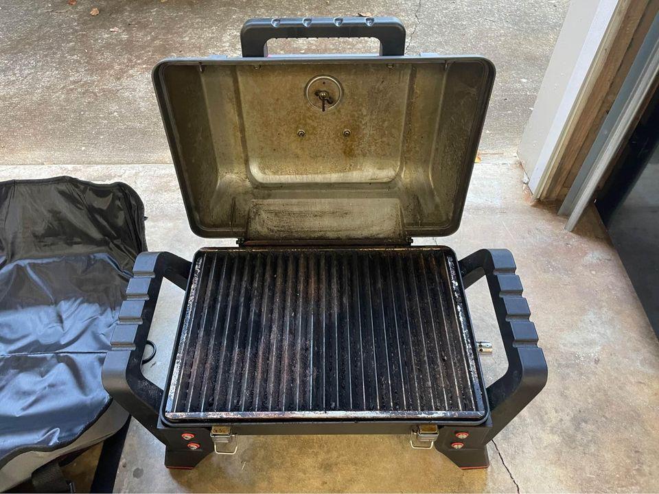 Jeep Gladiator Portable Grill2Go and Carry Case $150 4
