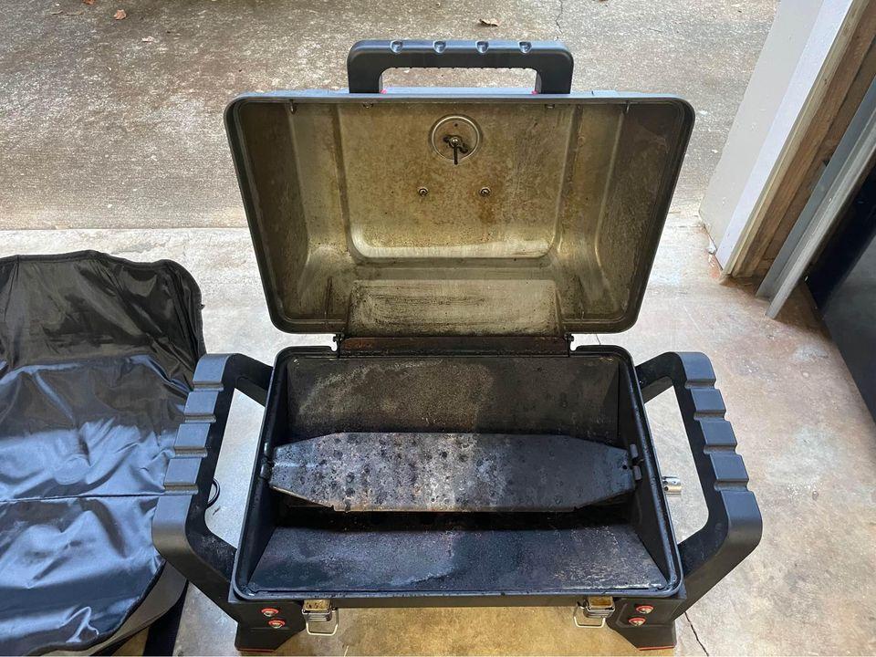 Jeep Gladiator Portable Grill2Go and Carry Case $150 5