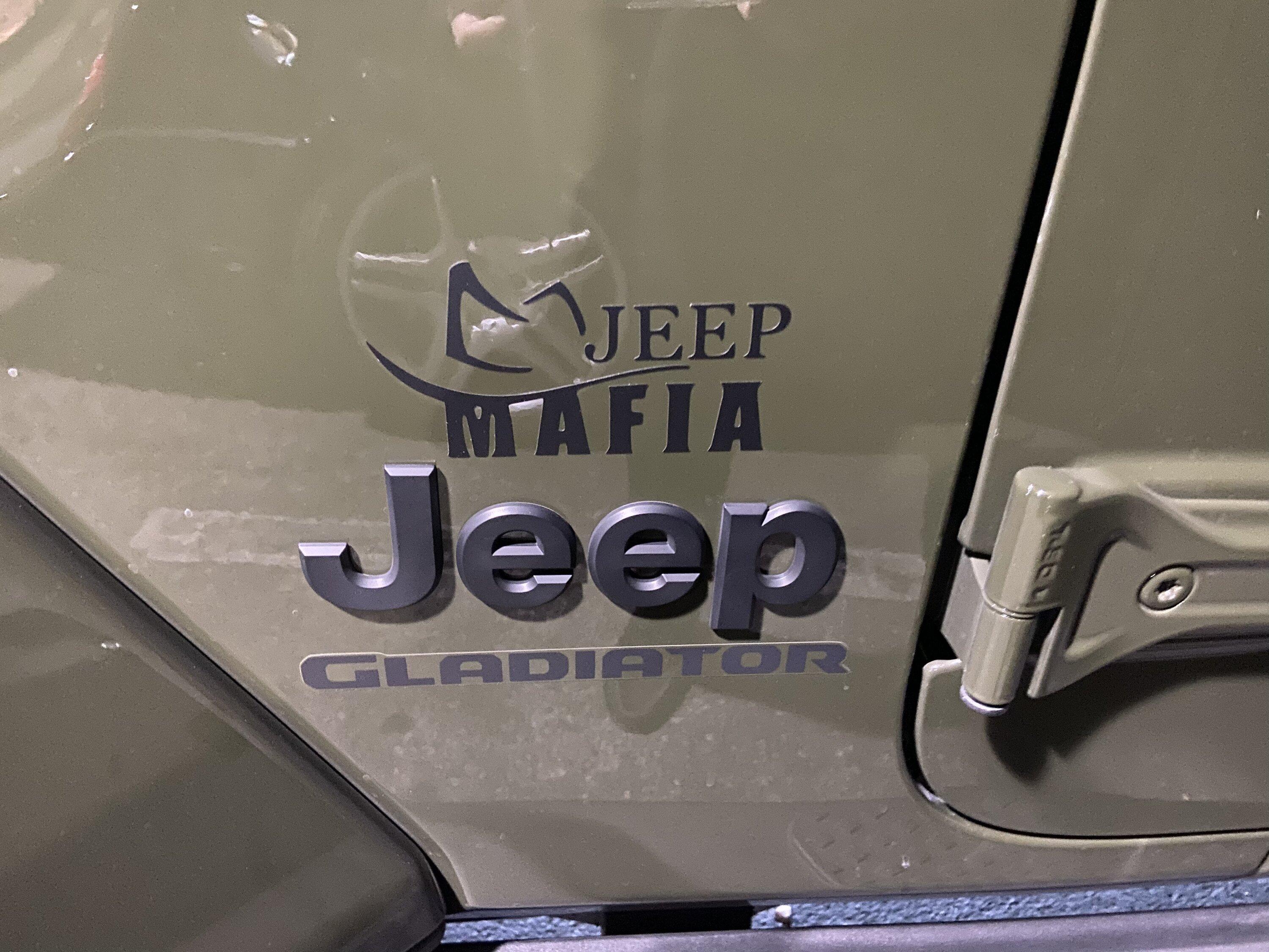 Jeep Gladiator Stickers and decal pics! 5F35AA39-D910-44AC-88B3-22DCDA53D800