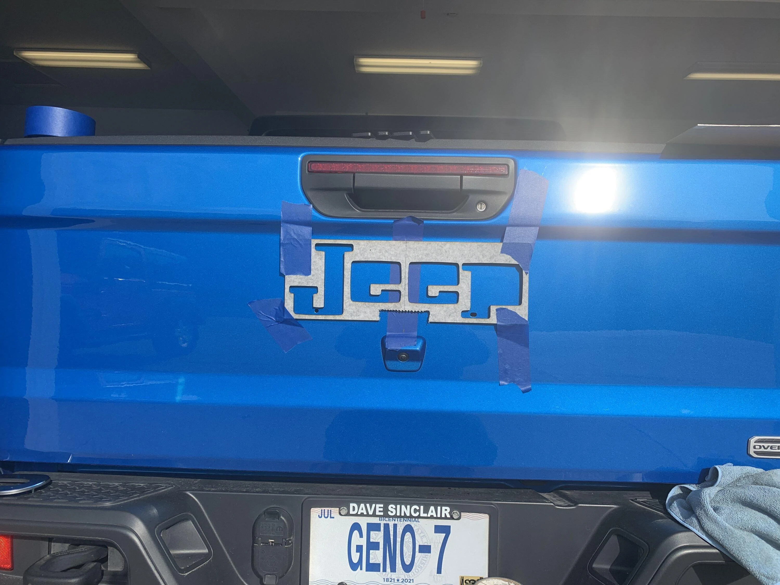 Jeep Gladiator "JEEP" tailgate badge mods? IMG_8939