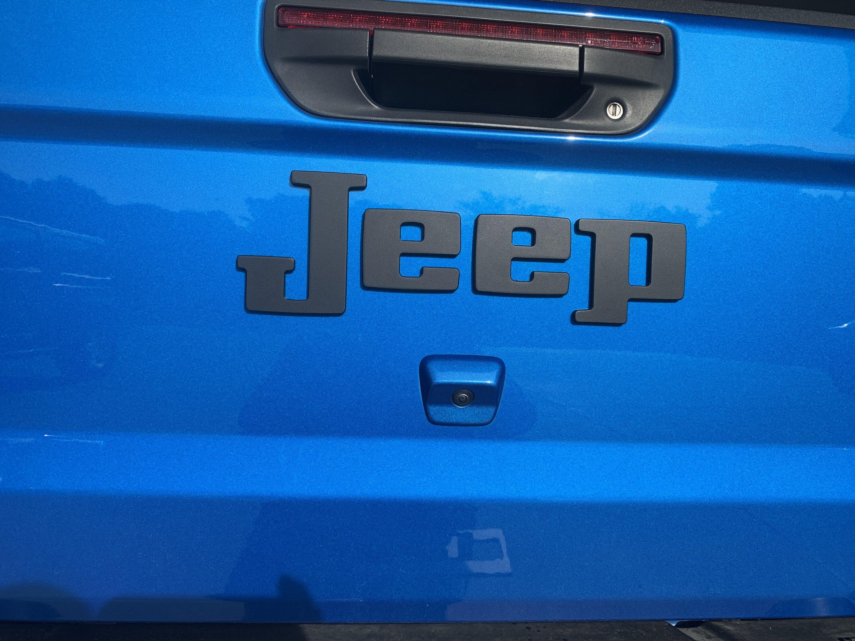 Jeep Gladiator "JEEP" tailgate badge mods? IMG_8944.JPG