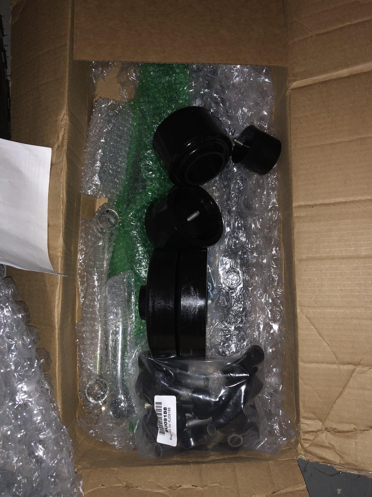 Jeep Gladiator 2" Daystar lift for sale 6528CB47-A65B-461F-83DE-8DC006386AFA