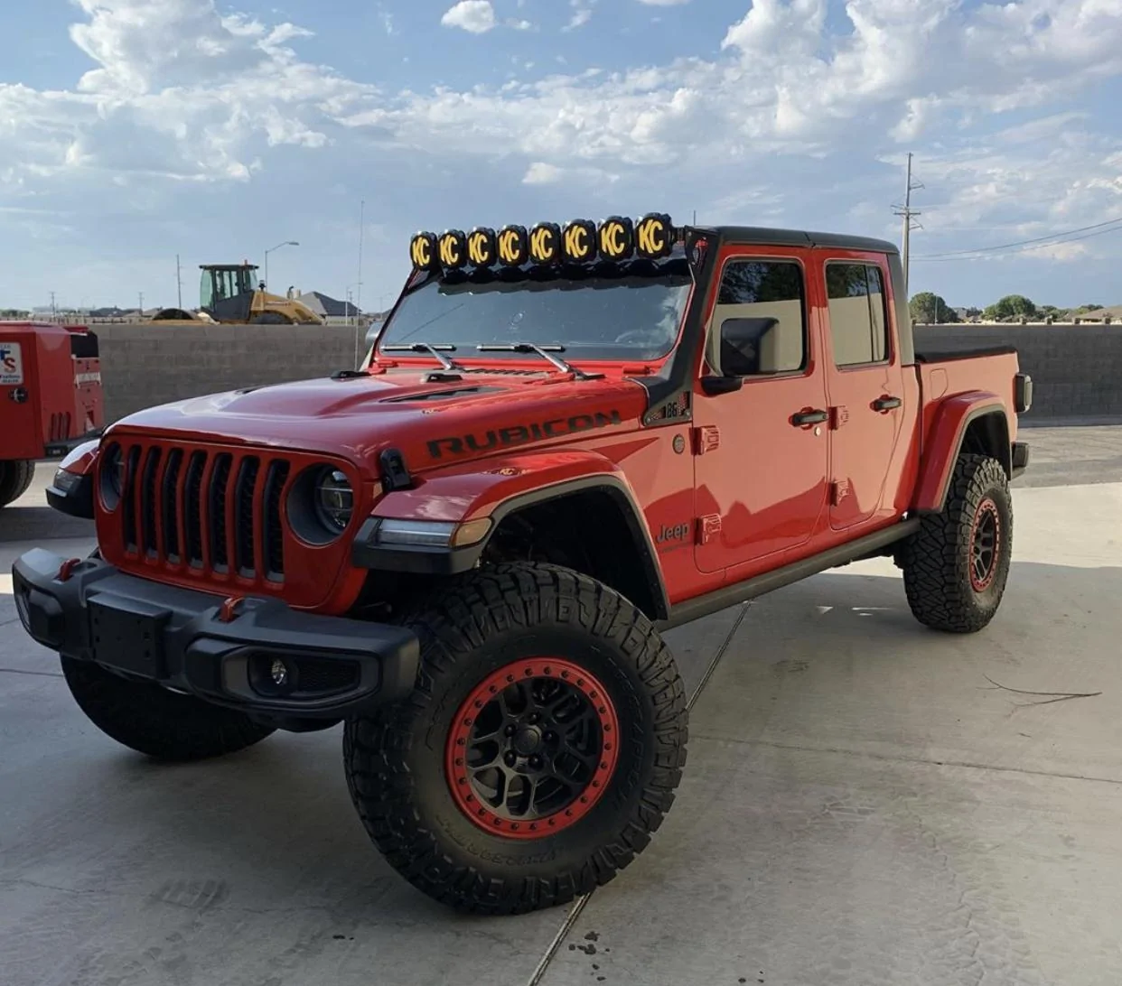 Jeep Gladiator FIRECRACKER RED Gladiator JT Club 0CBF6E8E-364A-44F6-9C06-1F1442A8D591