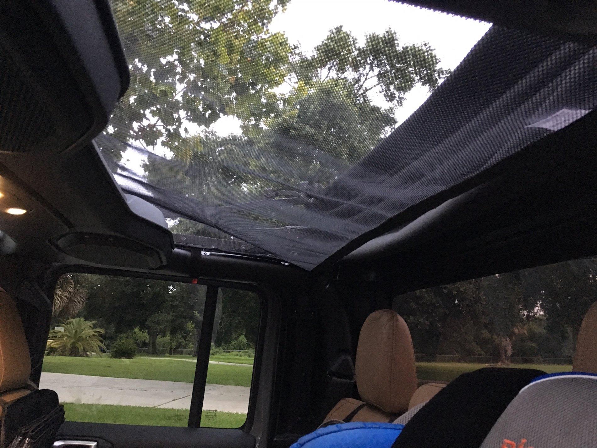 Jeep Gladiator Rugged Ridge Sunshade IMG_1757.JPG