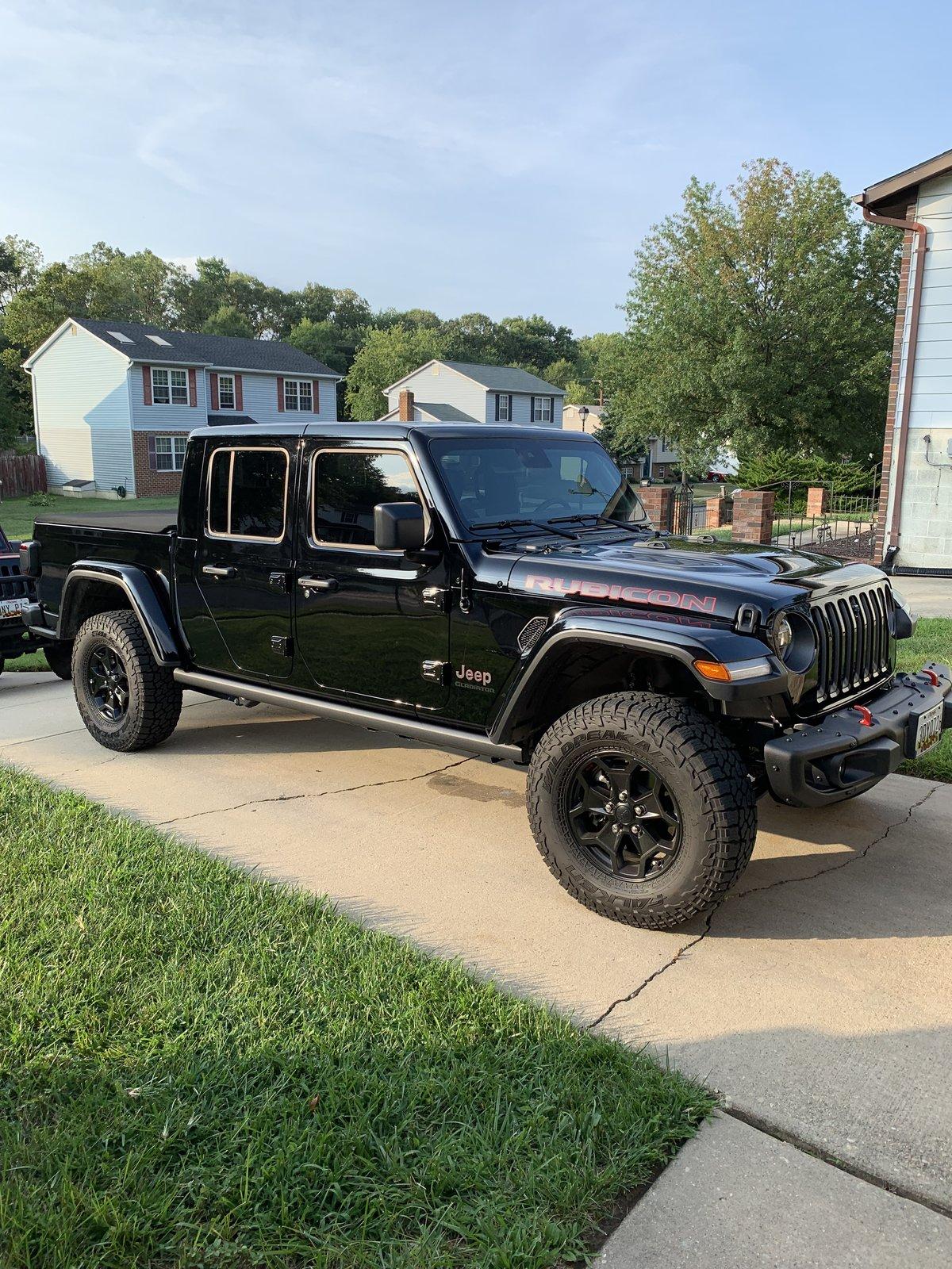 Jeep Gladiator LAUNCH EDITION Gladiator JT Club B89C3CEE-4F95-4E41-9CCD-071BD7DED72A