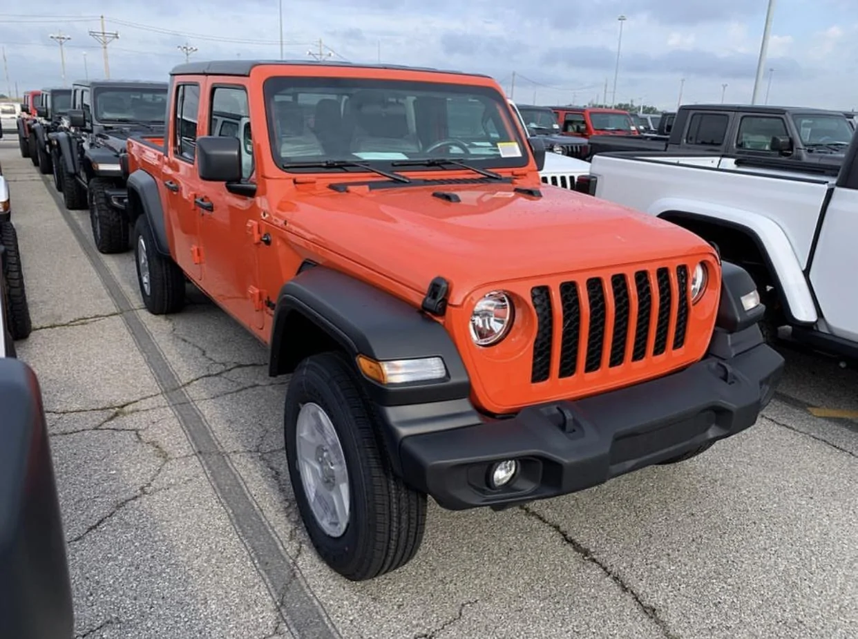 Jeep Gladiator PUNK'N Gladiator JT Club 79A4CABD-293D-4077-8F42-97C459307BA3