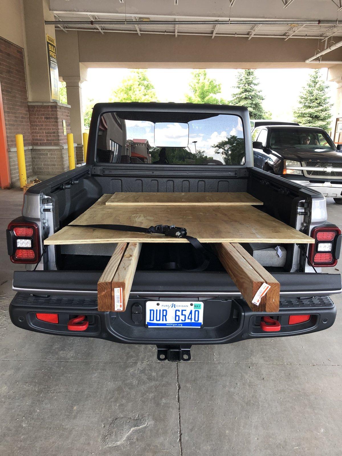 Jeep Gladiator Official "Battle of the Gladiators" Plywood photo contest! this was inevitable 5A8366FE-6ACC-40C5-8FC7-2200451F956F