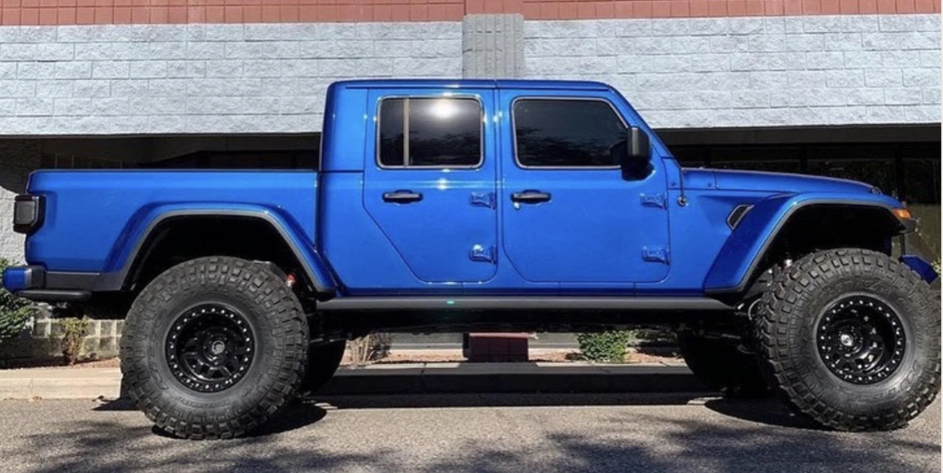 Jeep Gladiator First Punk'n Gladiators have rolled off assembly line A6F0A9FA-B0C3-4F8D-A4F8-D41DCCF85474
