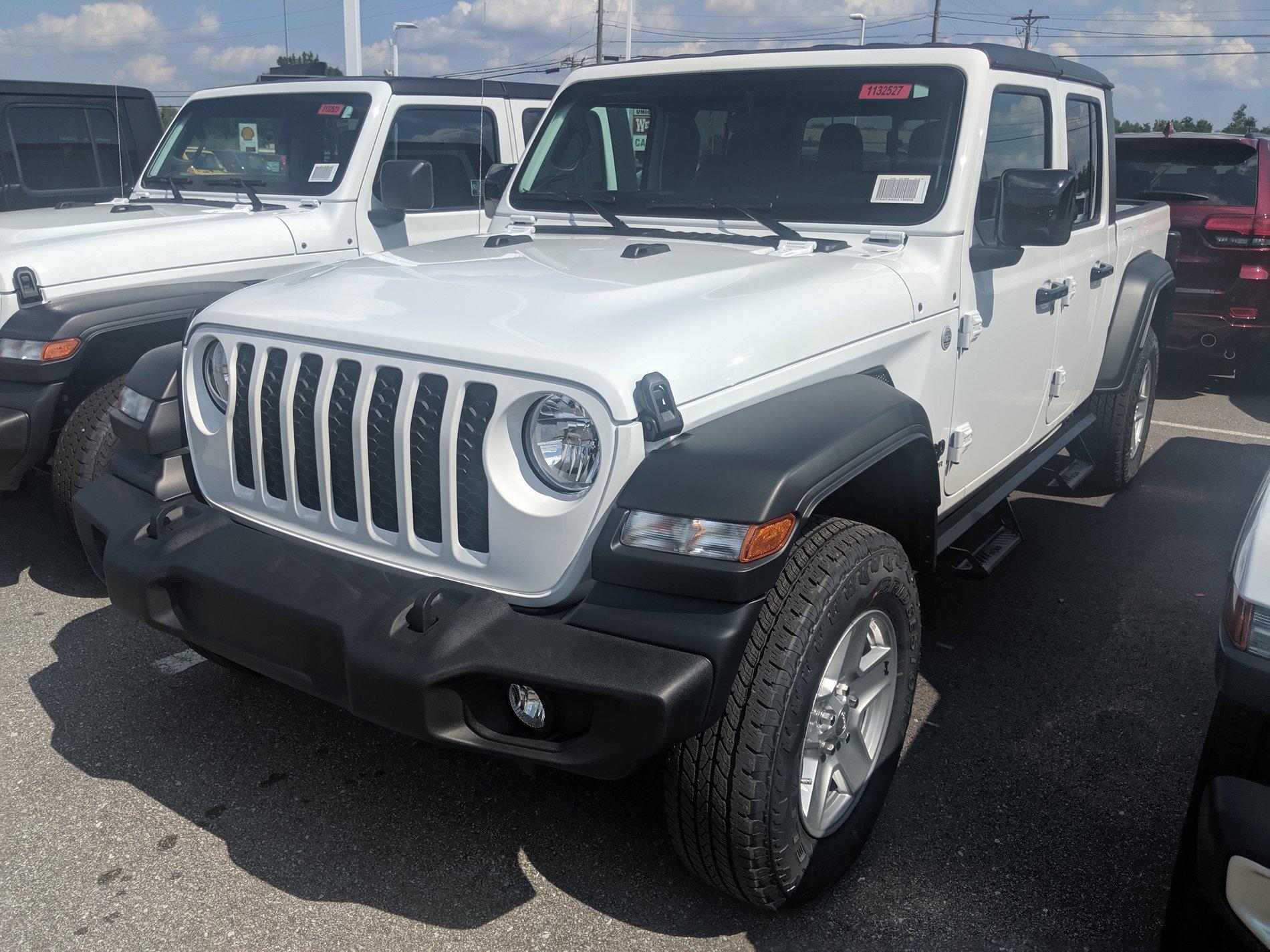 Jeep Gladiator N- Fab Predator Steps! MVIMG_20190819_153411