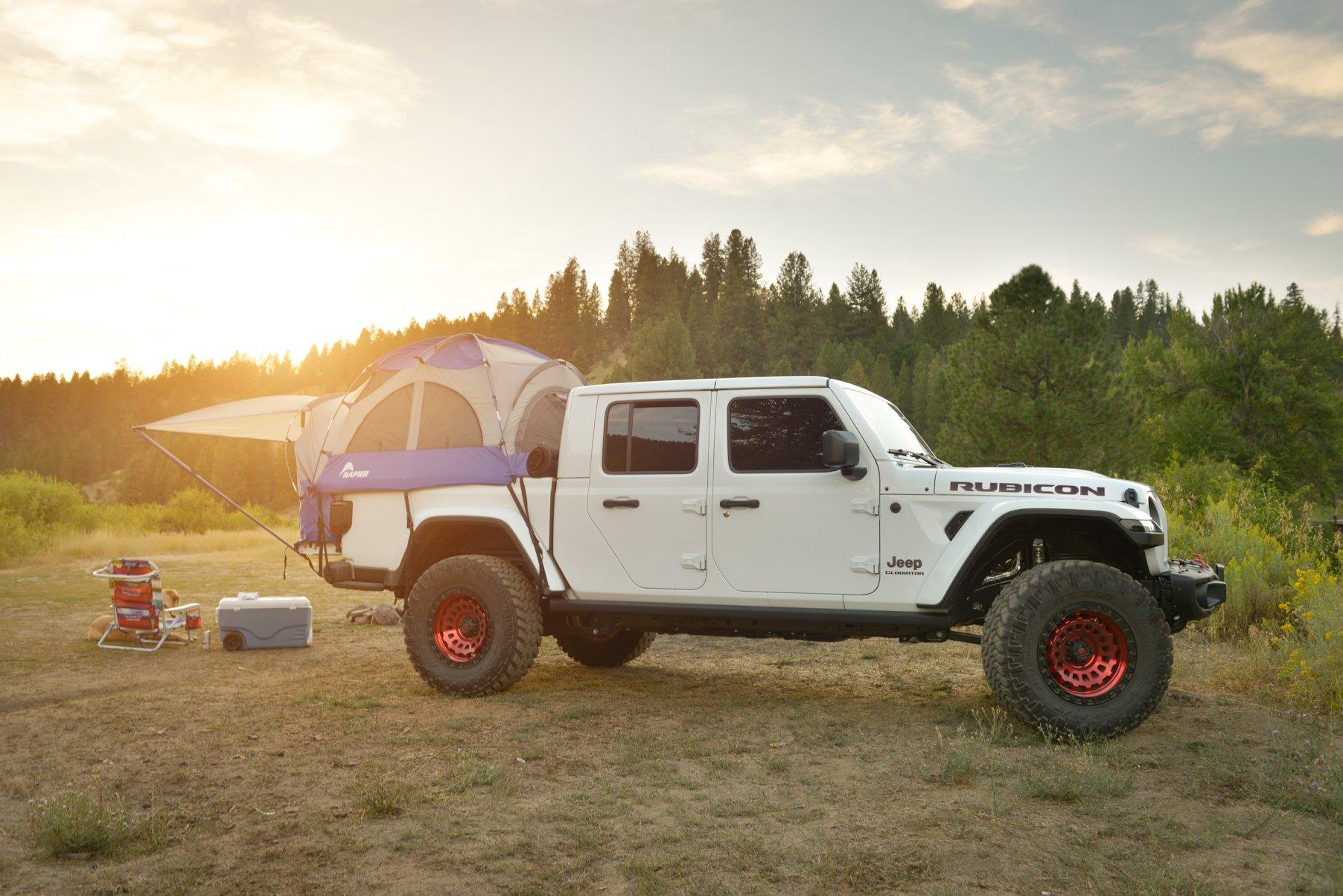 Jeep Gladiator All new NAPIER tents 68395829_10217660573564626_2609071823479898112_o