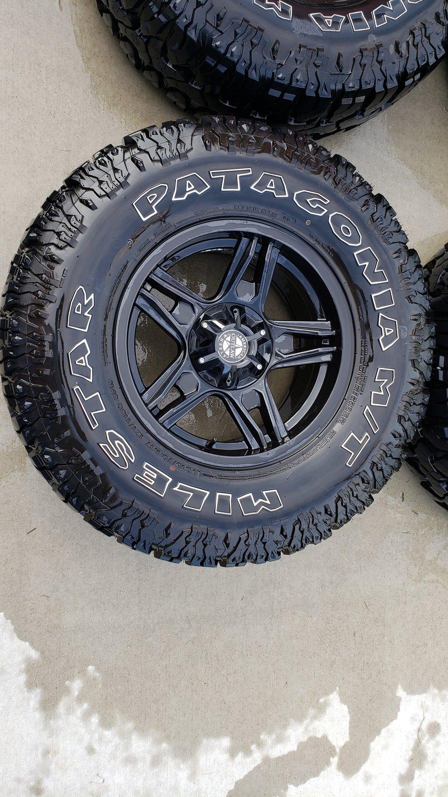 Jeep Gladiator 35" Milestar Patagonia M/T on AO wheels 20190821_190822
