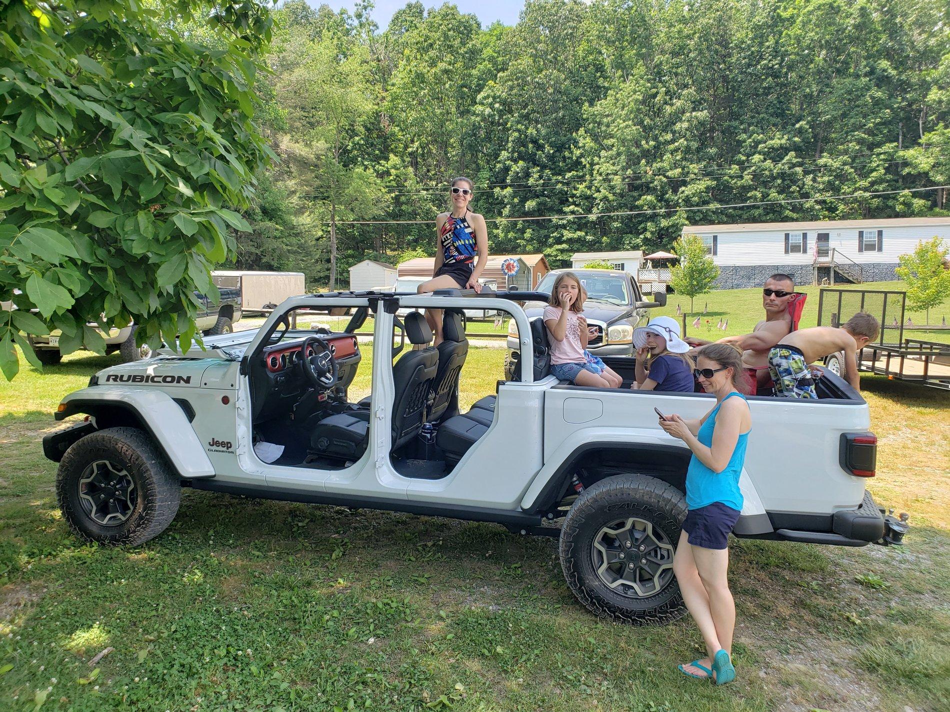 Jeep Gladiator Nude Gladiators (no doors/tops) - pics please 20190525_131339
