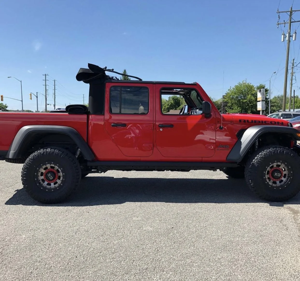 Jeep Gladiator Request: Gladiators with soft tops 487E4337-9171-4670-9B3E-4278F43307E5