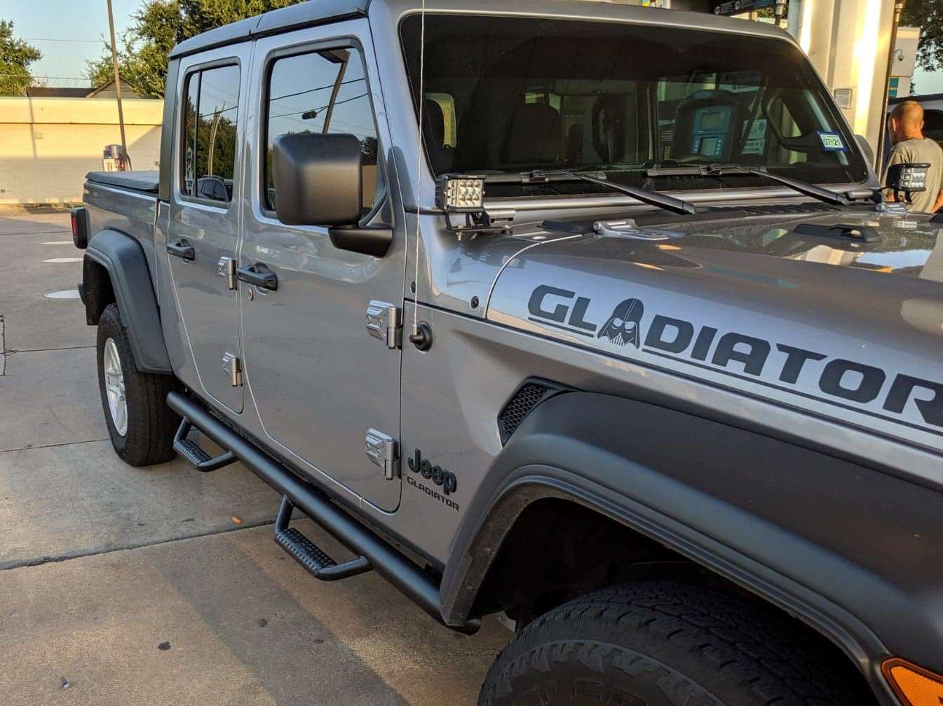 Jeep Gladiator Rough Country Nerf Bars/Steps Installed 68754120_3042474119127538_4227525035163648000_n