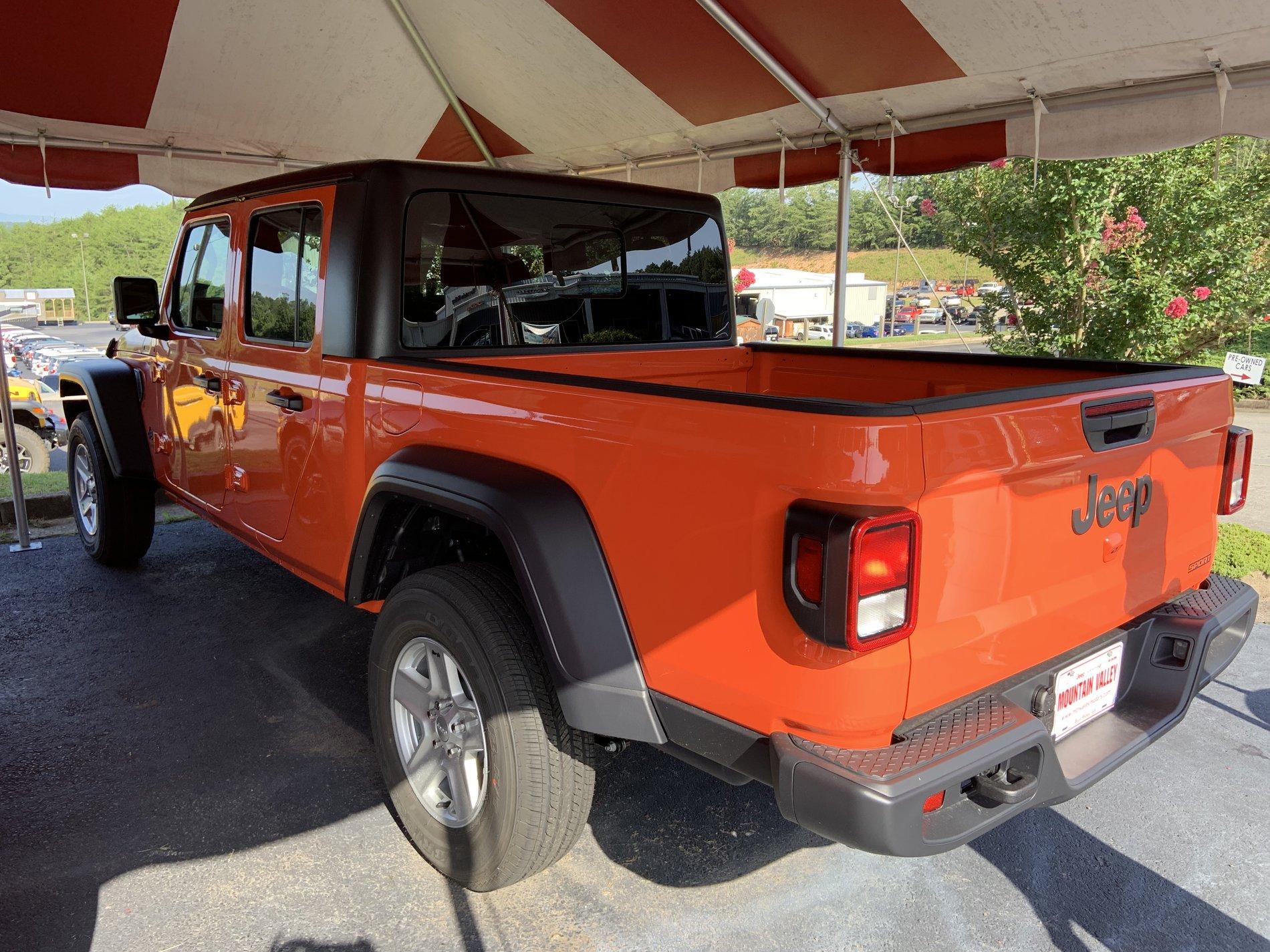 Jeep Gladiator PUNK'N Gladiator JT Club 2367A6A9-0A04-44C7-9D23-9D73DE3BA1B6
