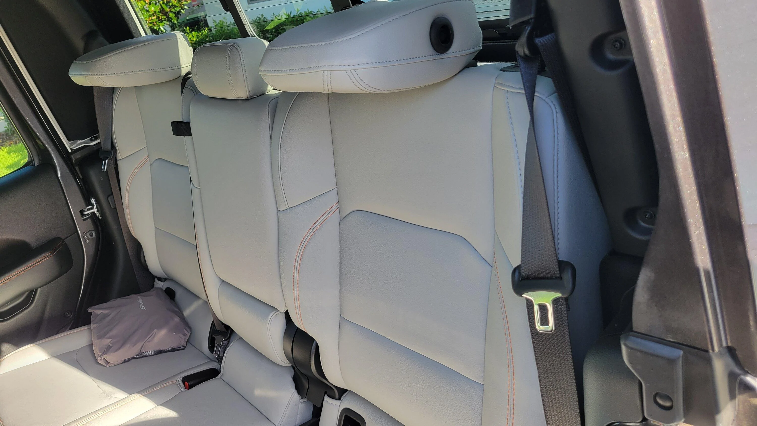 Jeep Gladiator Trade: Mojave Gray Leather for Mojave Black Leather 20220715_090321