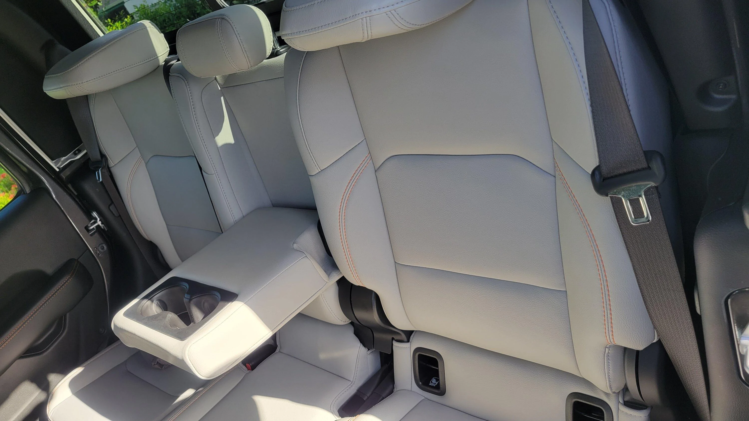 Jeep Gladiator Trade: Mojave Gray Leather for Mojave Black Leather 20220715_090331