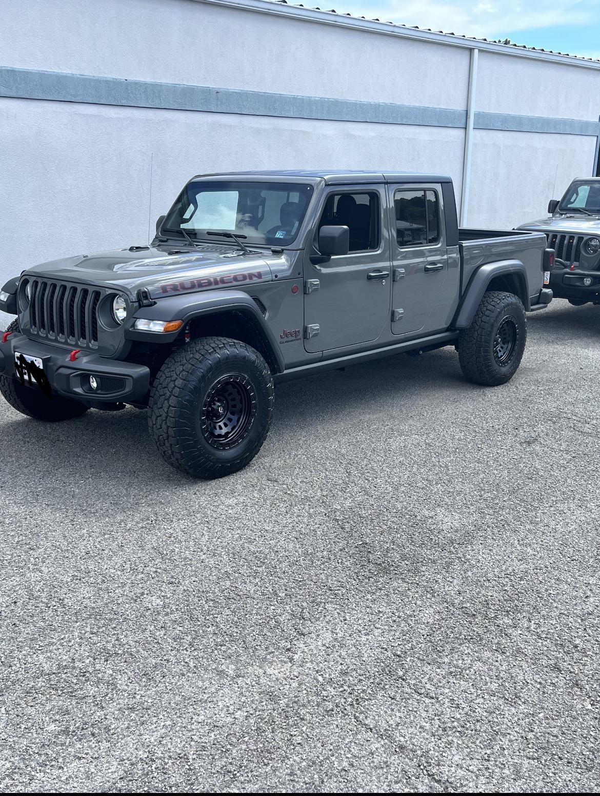 Jeep Gladiator STING GRAY Gladiator JT Club 8EF8A3DF-9B47-40C3-AC76-6FD1D032A88A