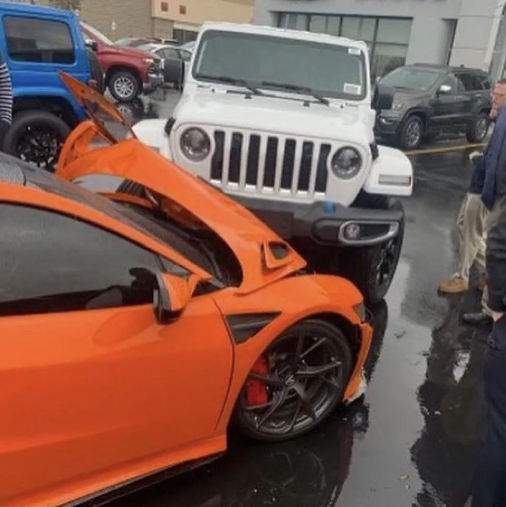 Jeep Gladiator Lambo/Acura/Honda? driver vs Parked Jeep Jl 745784D9-FA18-481F-9255-2AF0EAE3CF8F