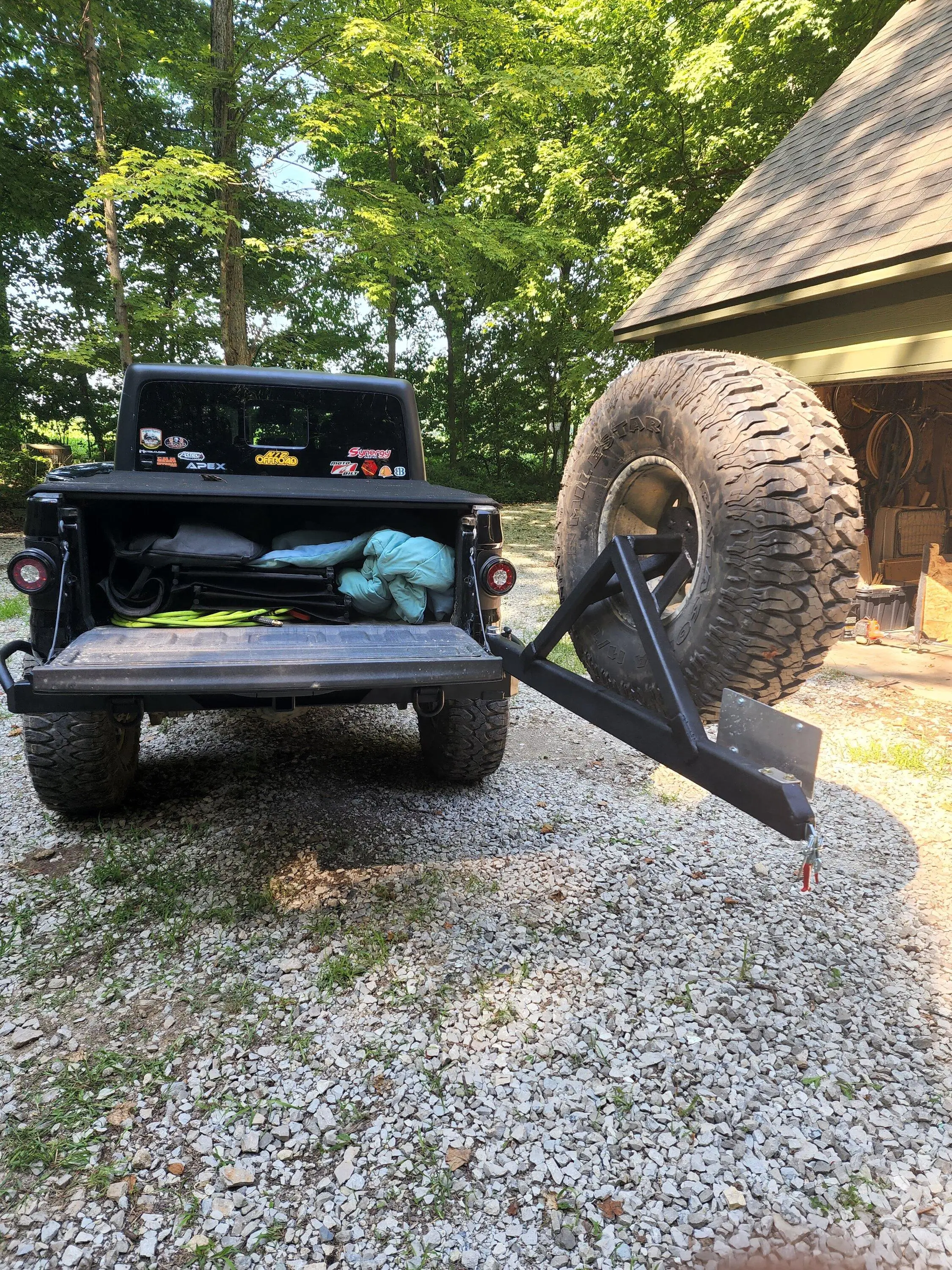 Jeep Gladiator Complete bed, bumper/swing and lights 20220721_171402
