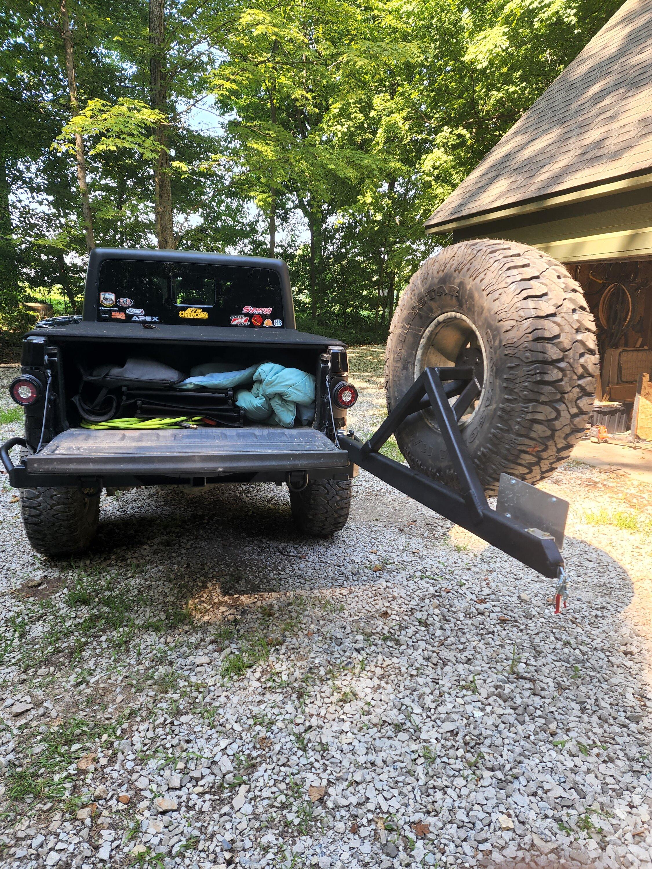 Jeep Gladiator Complete bed, bumper/swing and lights 20220721_171401