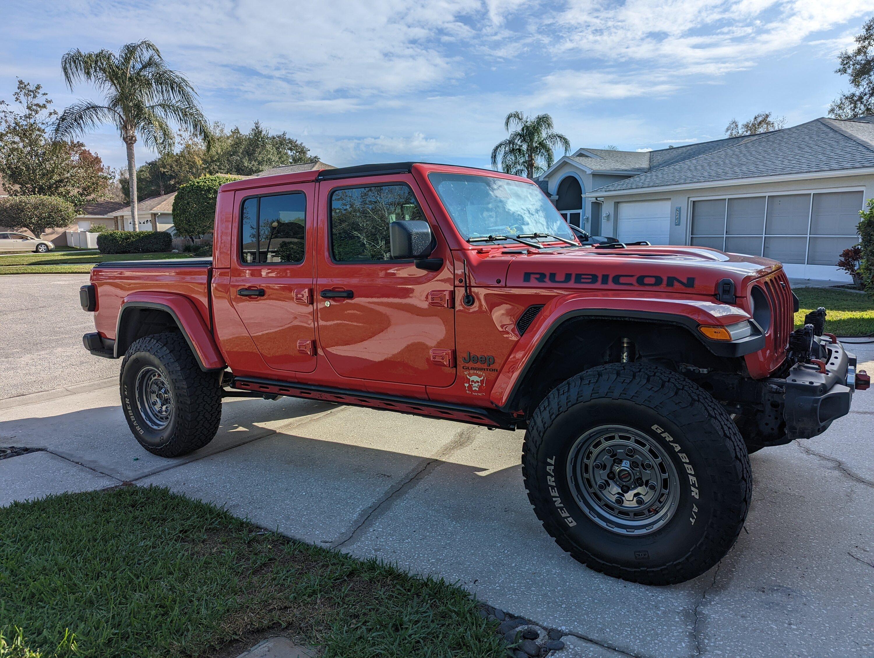 Jeep Gladiator Icon Rock Sliders PXL_20220110_200320430