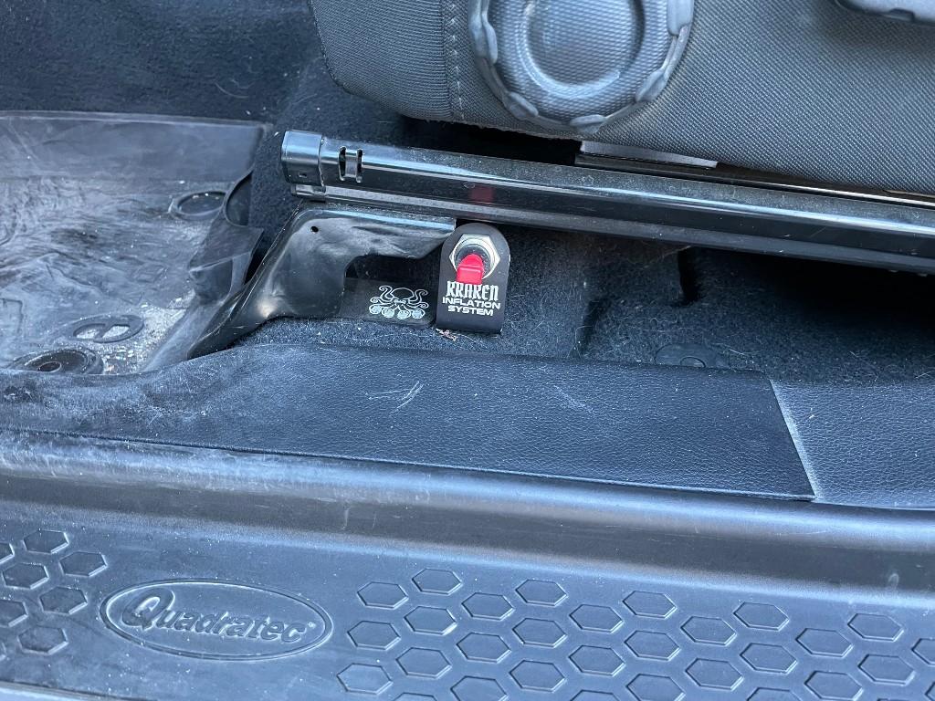 Jeep Gladiator Sting-Gray manual JTR build - Clayton 3.5", Falcon Adjustable shocks, Warn Winch, Rock Slide Engineering steps, etc... oXBcyh